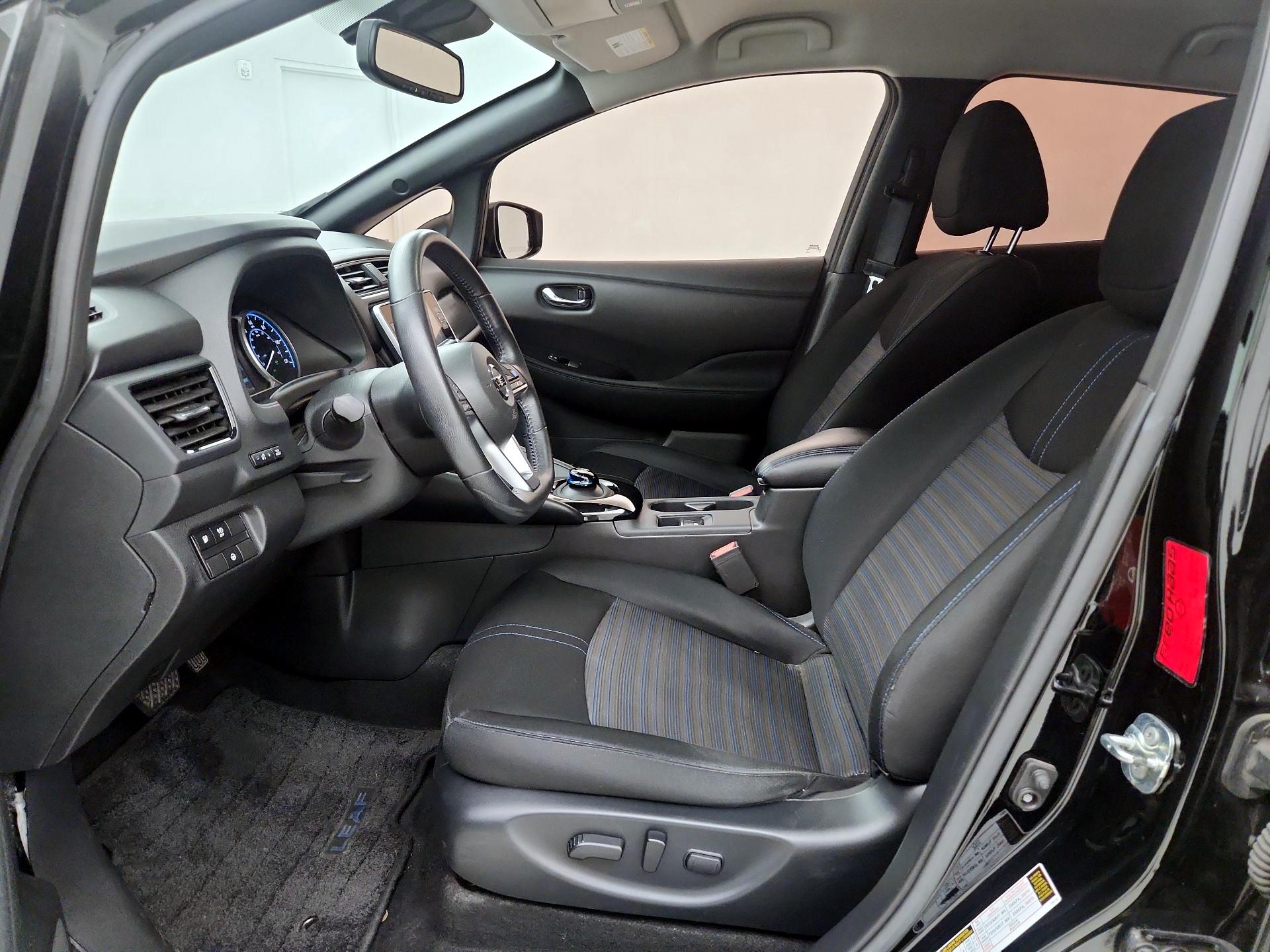 Thumbnail: 2020 Nissan Leaf - 11