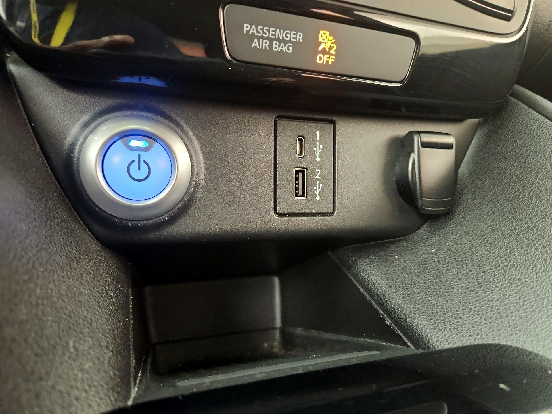 Thumbnail: 2020 Nissan Leaf - 19