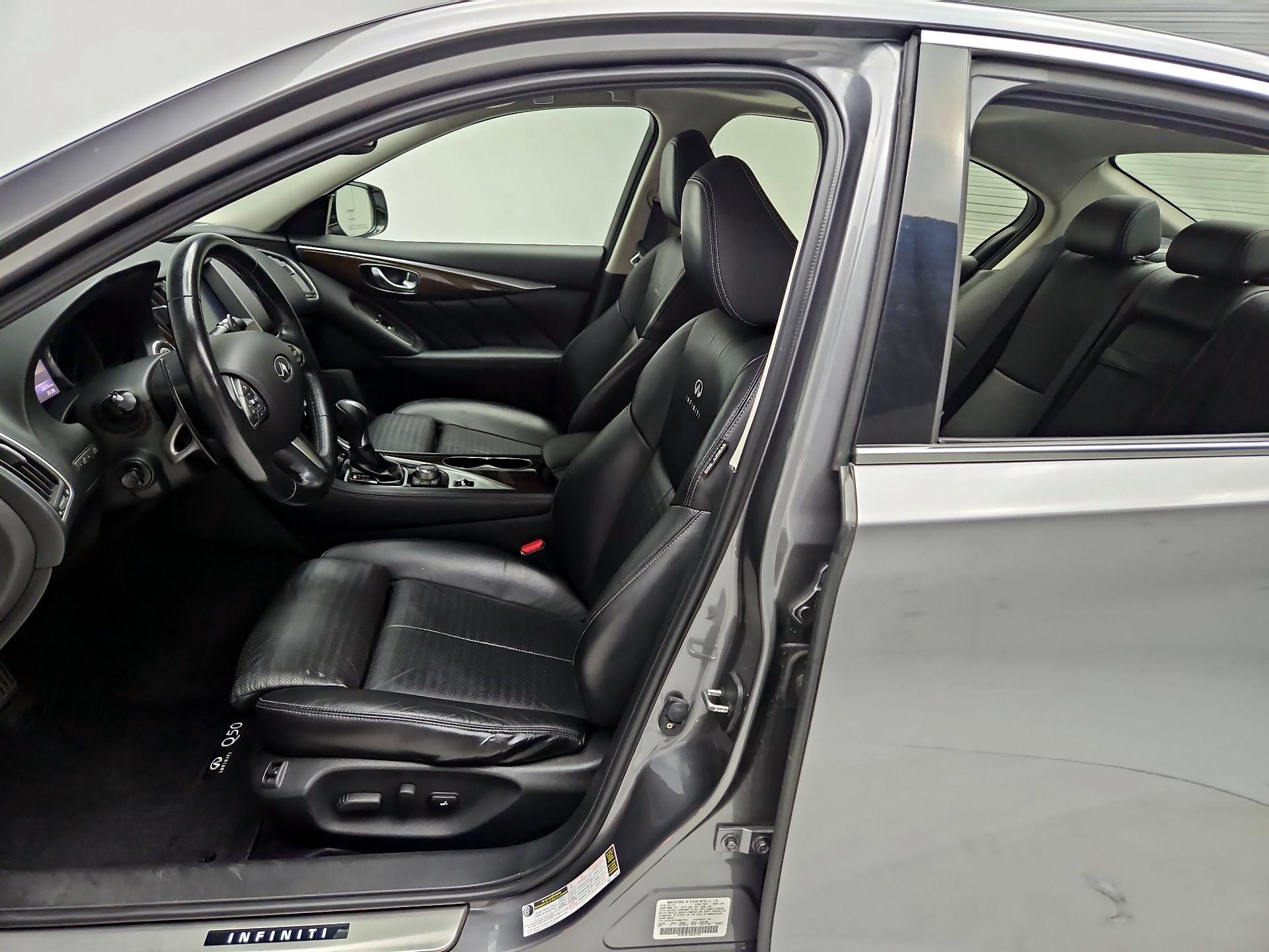 Thumbnail: 2014 INFINITI Q50 - 9