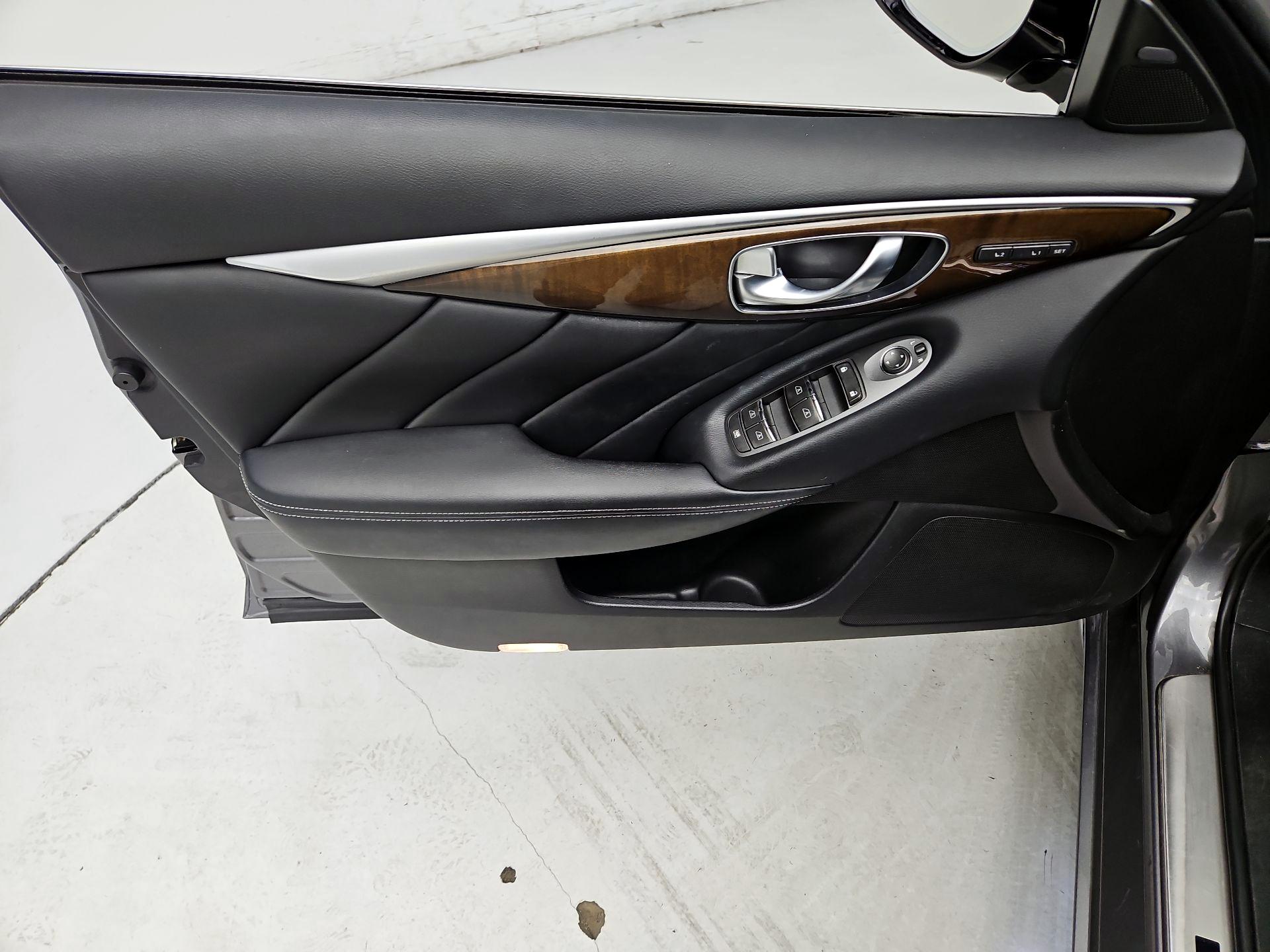 Thumbnail: 2014 INFINITI Q50 - 10