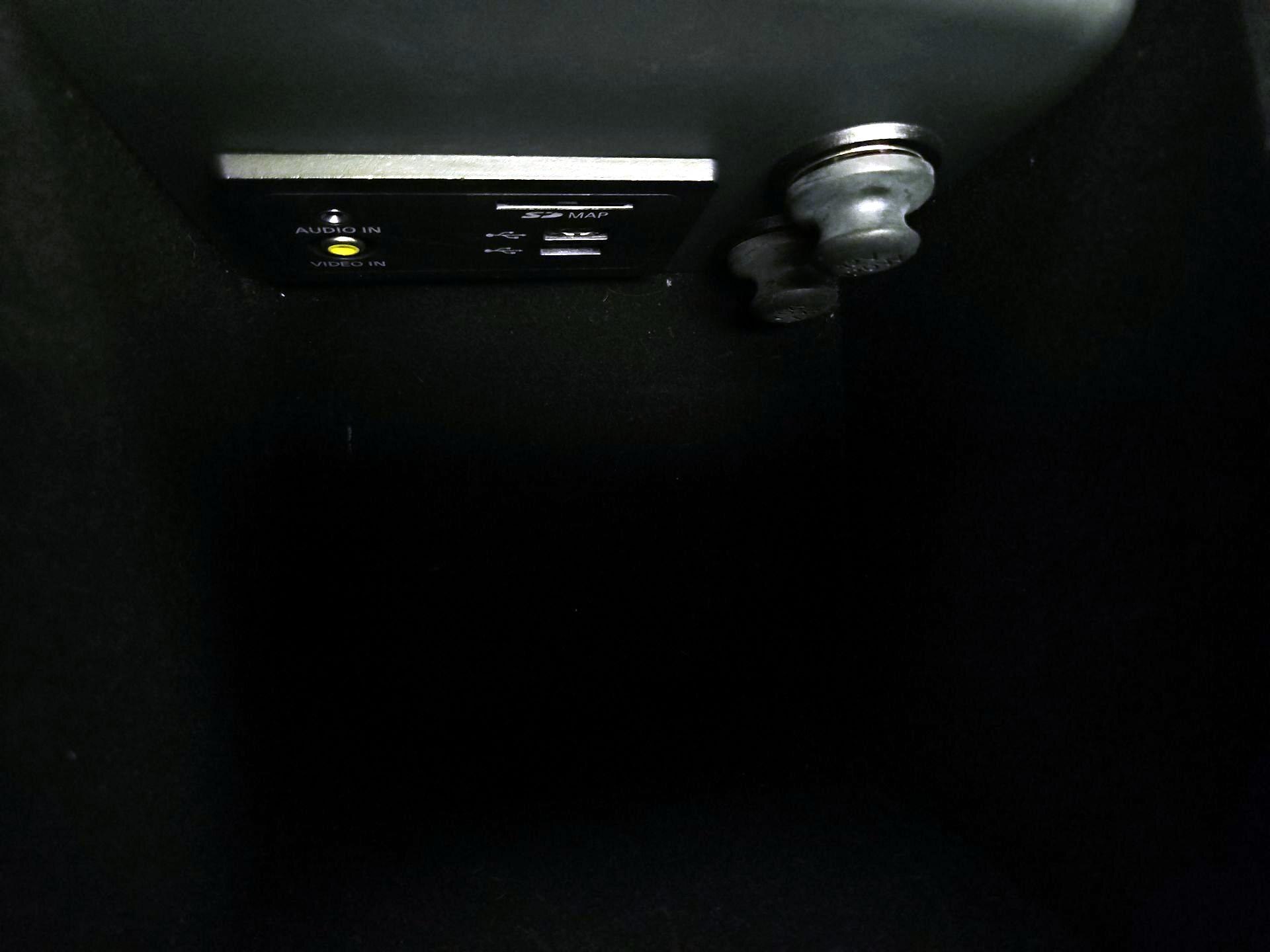 Thumbnail: 2014 INFINITI Q50 - 17