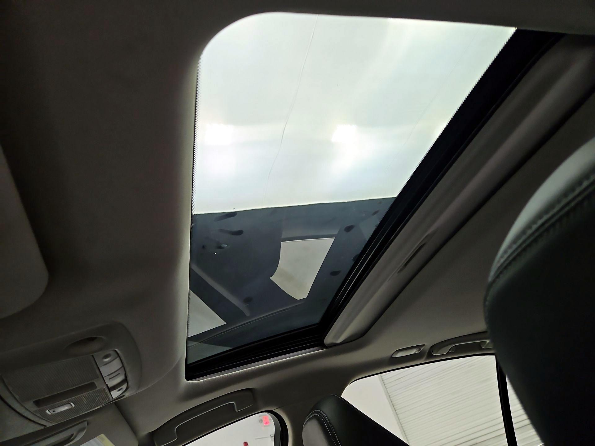 Thumbnail: 2014 INFINITI Q50 - 18
