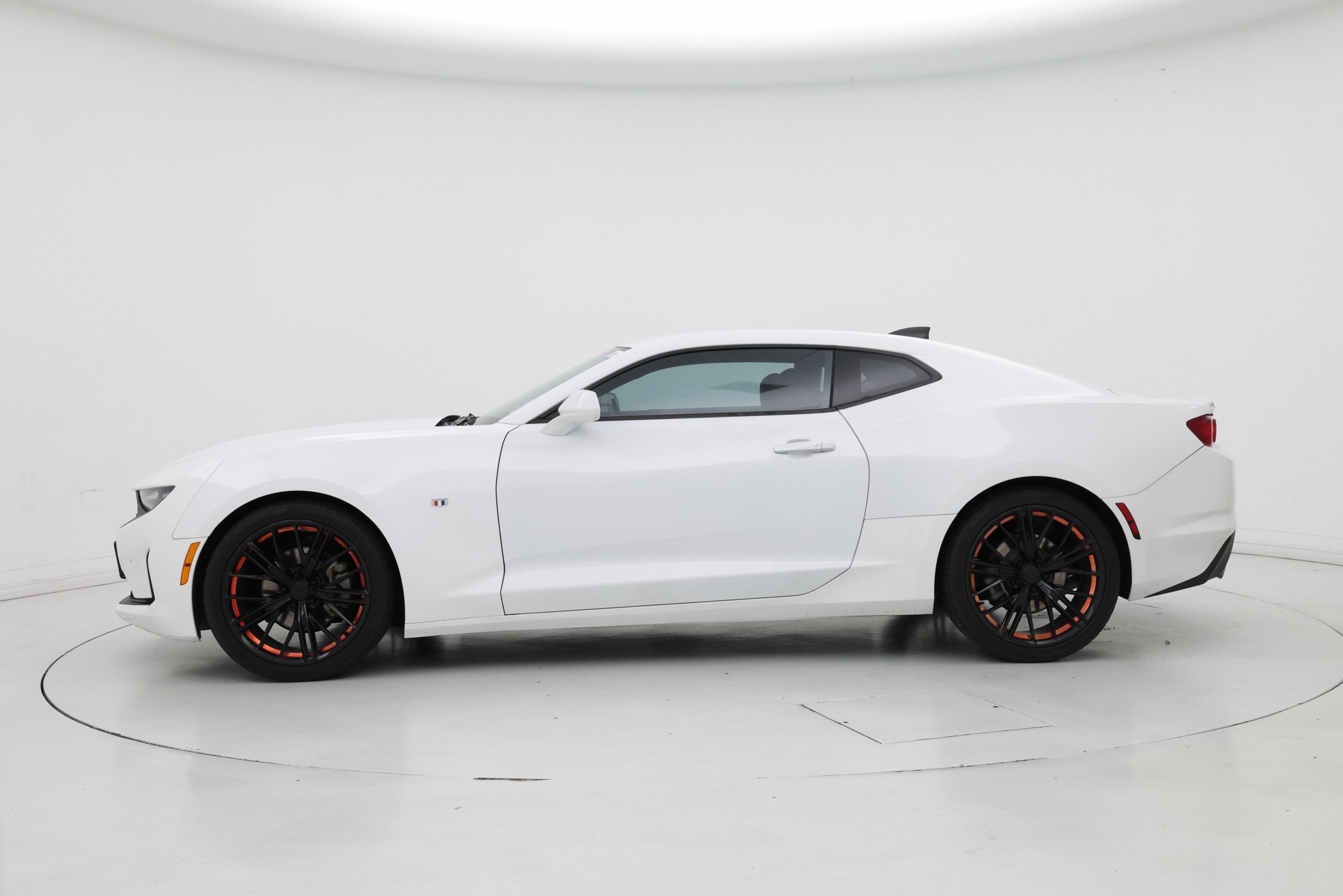 Thumbnail: 2020 Chevrolet Camaro - 3