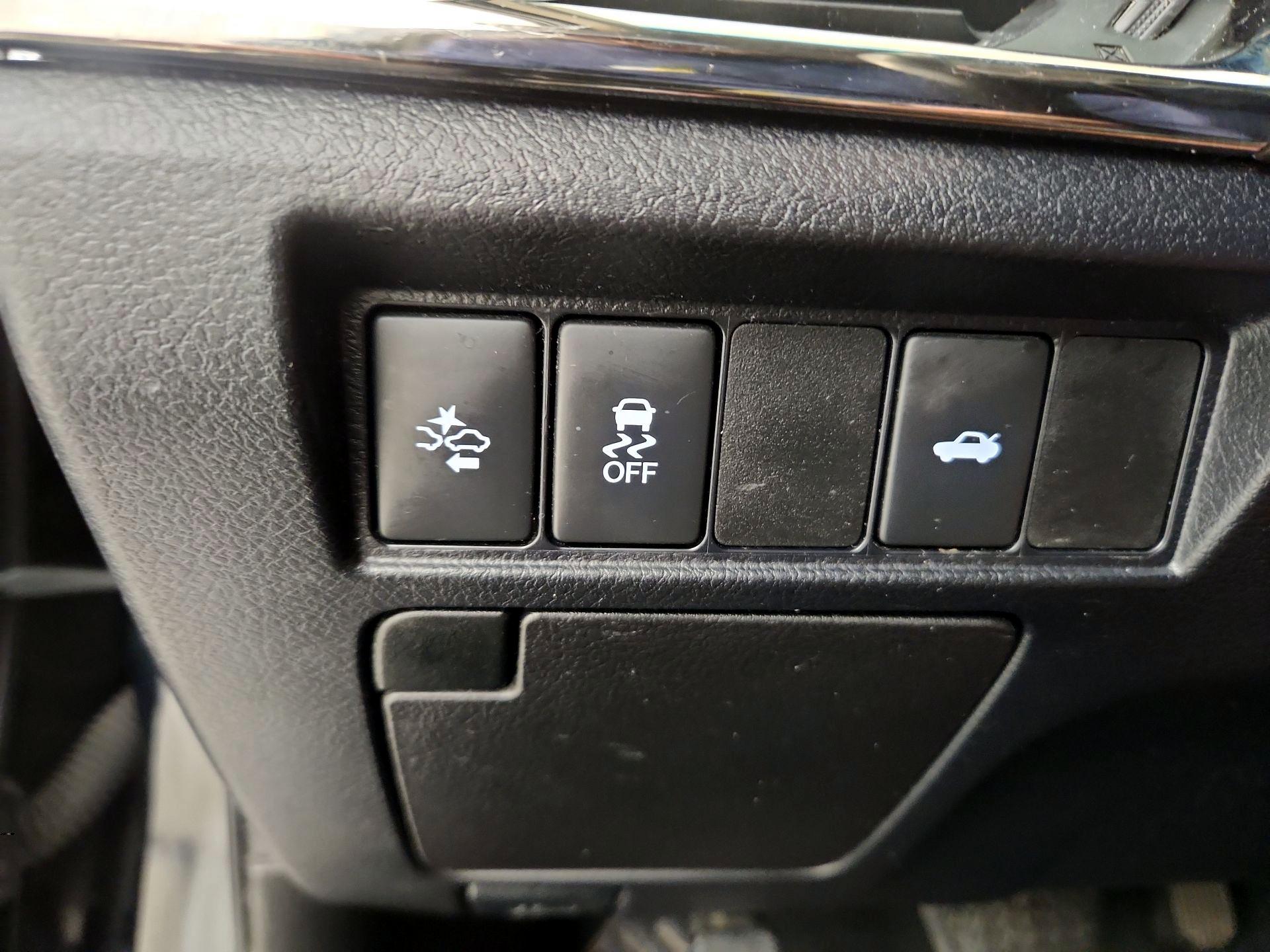 Thumbnail: 2018 Toyota Avalon - 13