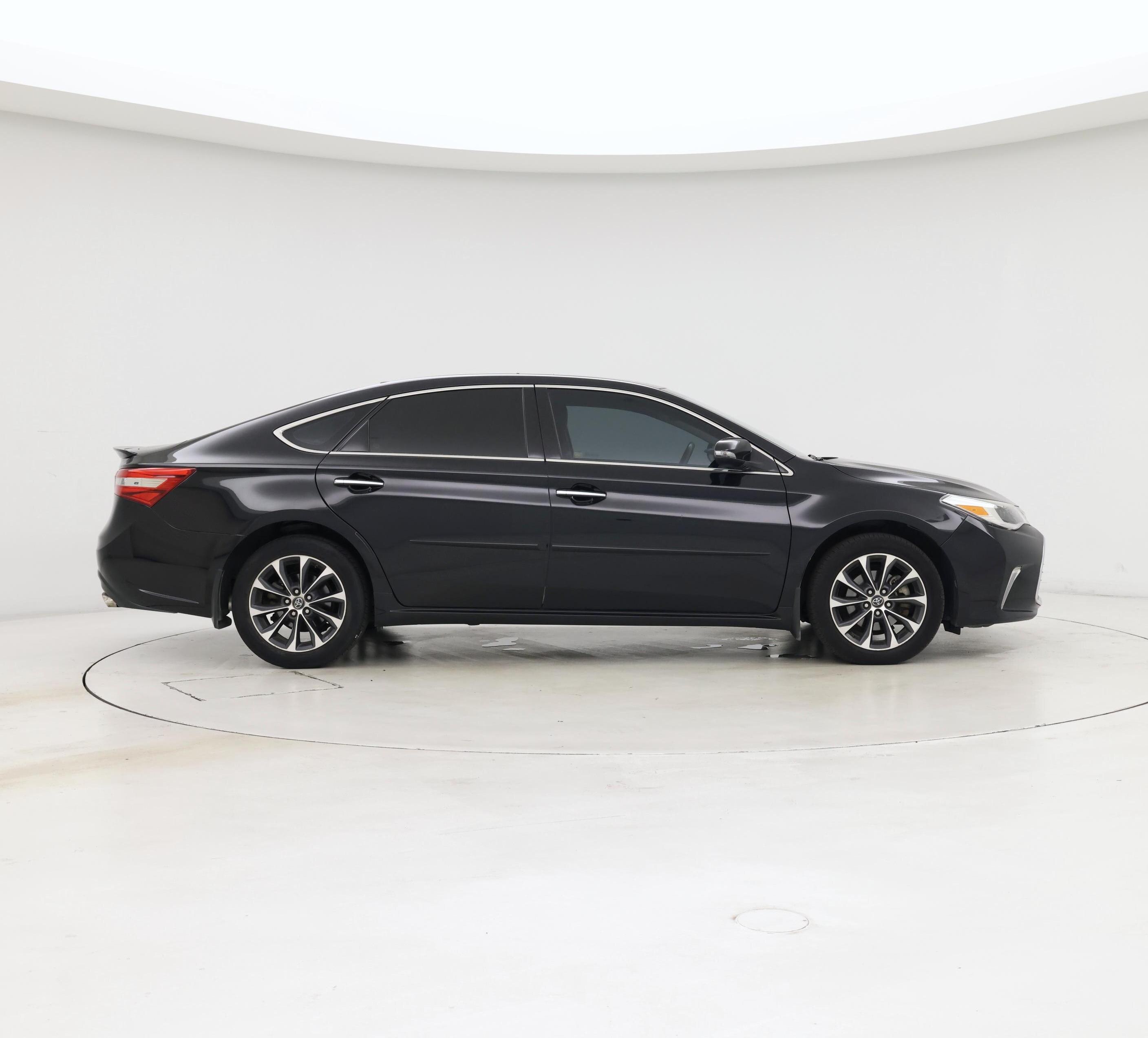 Thumbnail: 2018 Toyota Avalon - 7