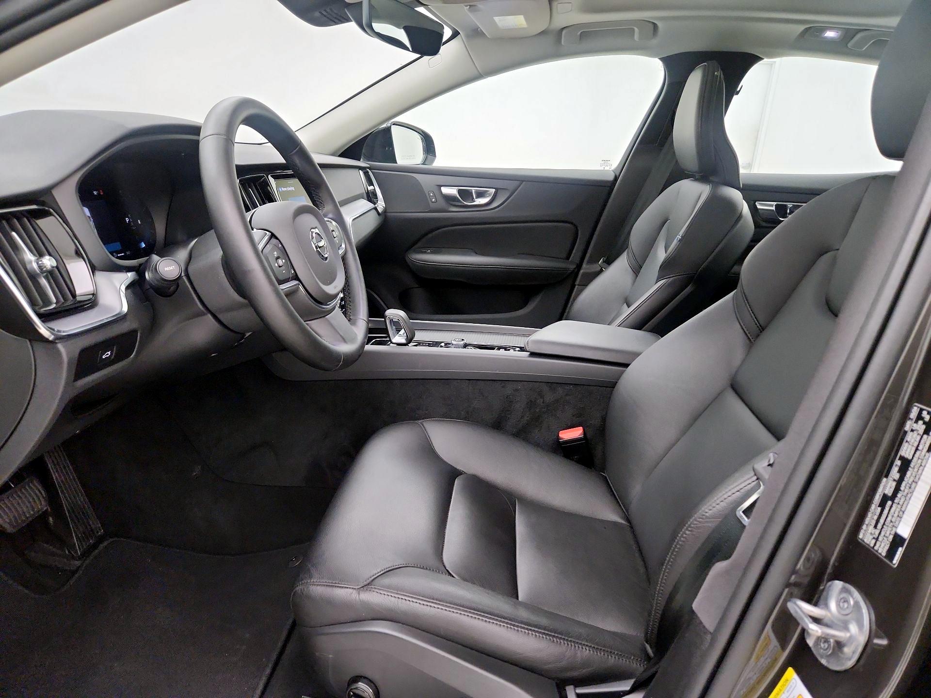 Thumbnail: 2025 Volvo S60 - 11