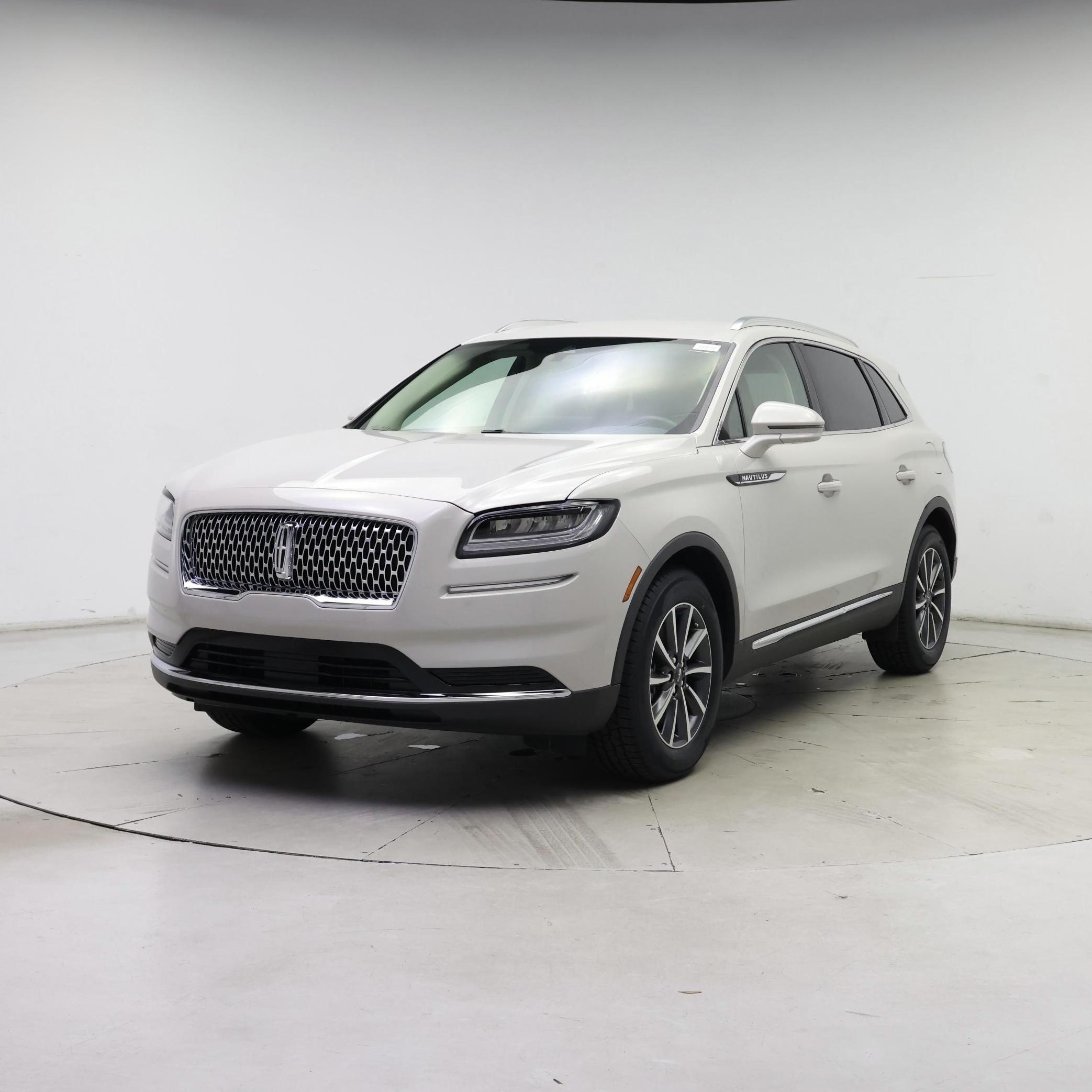 Thumbnail: 2022 Lincoln Nautilus - 4