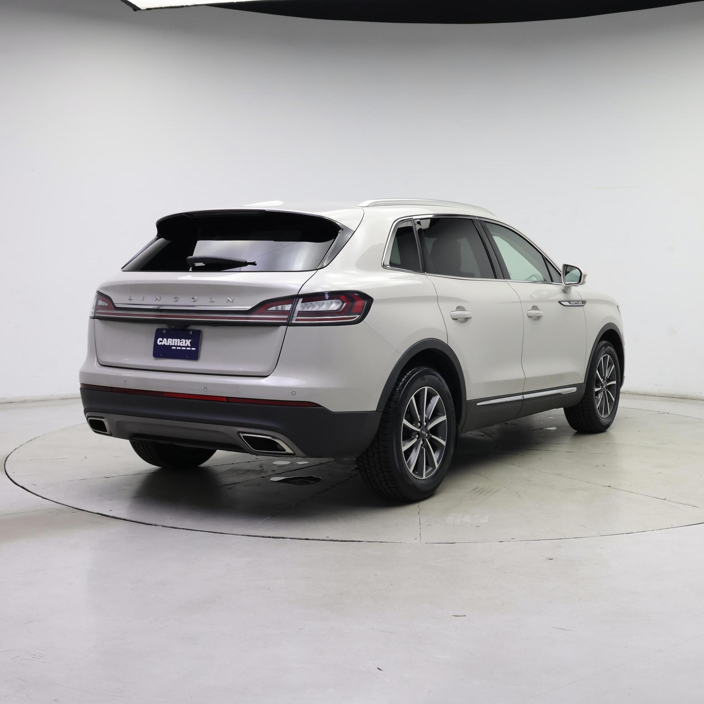 Thumbnail: 2022 Lincoln Nautilus - 8