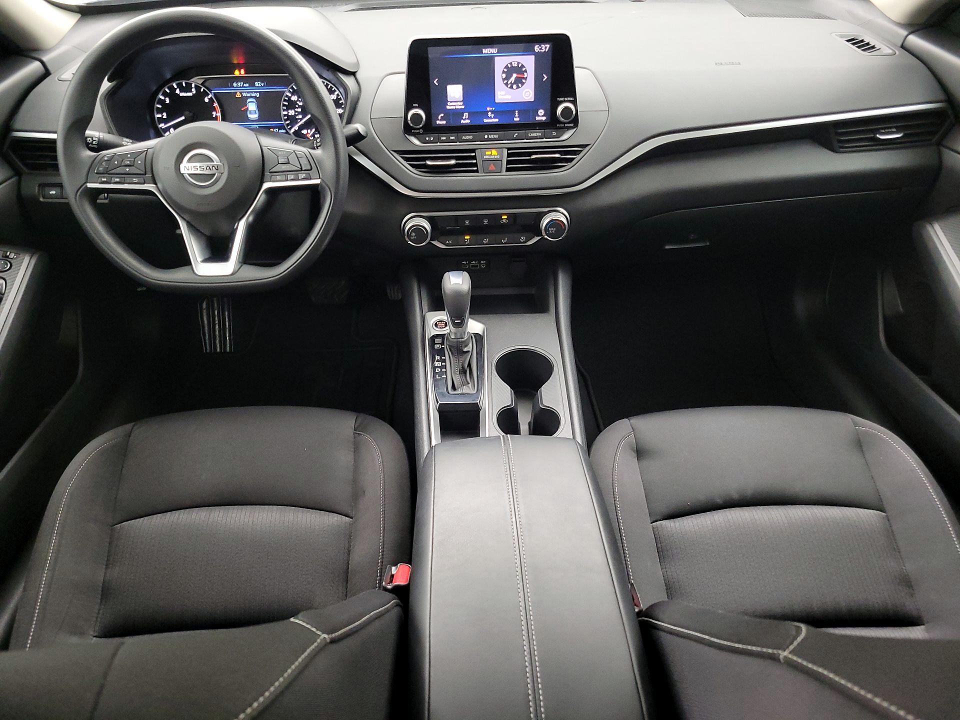 Thumbnail: 2020 Nissan Altima - 9