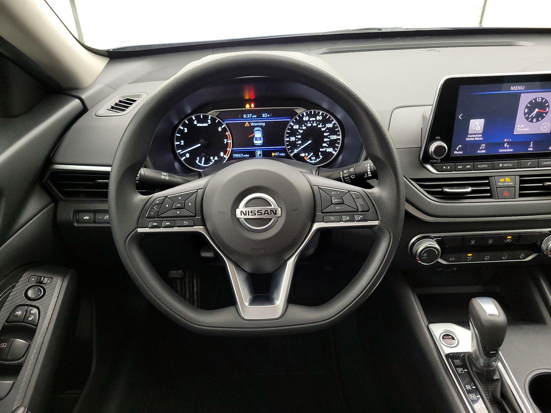Thumbnail: 2020 Nissan Altima - 10