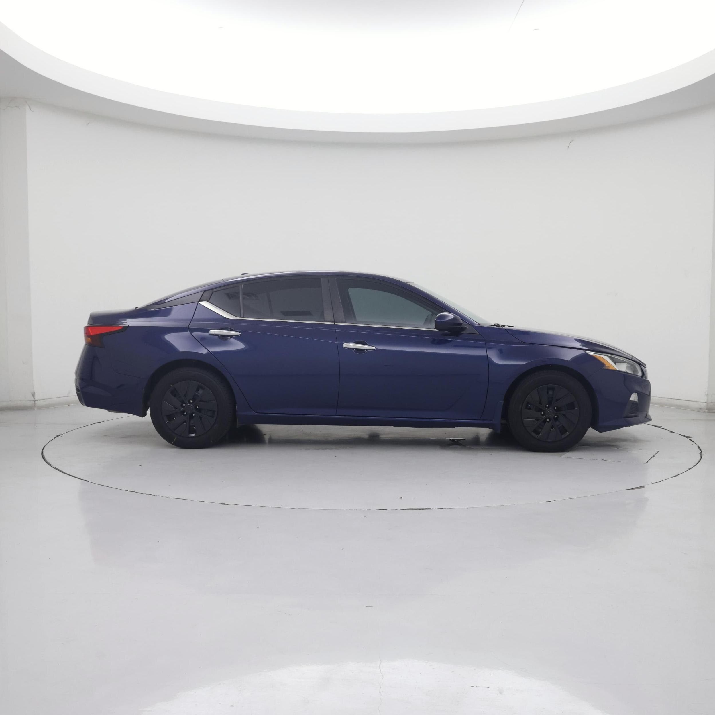 Thumbnail: 2020 Nissan Altima - 7