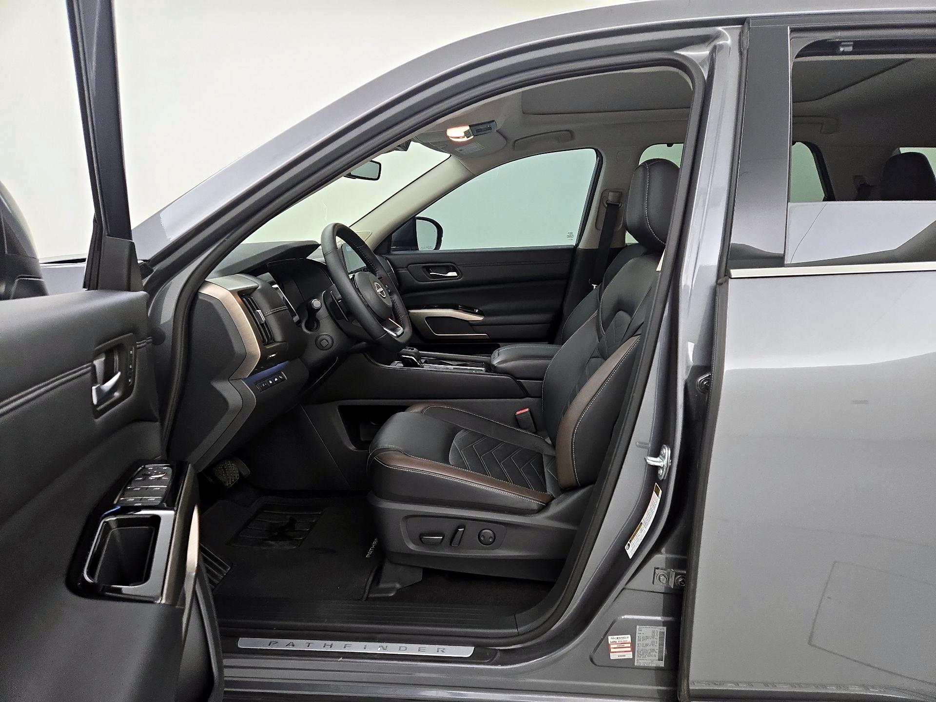 Thumbnail: 2024 Nissan Pathfinder - 11