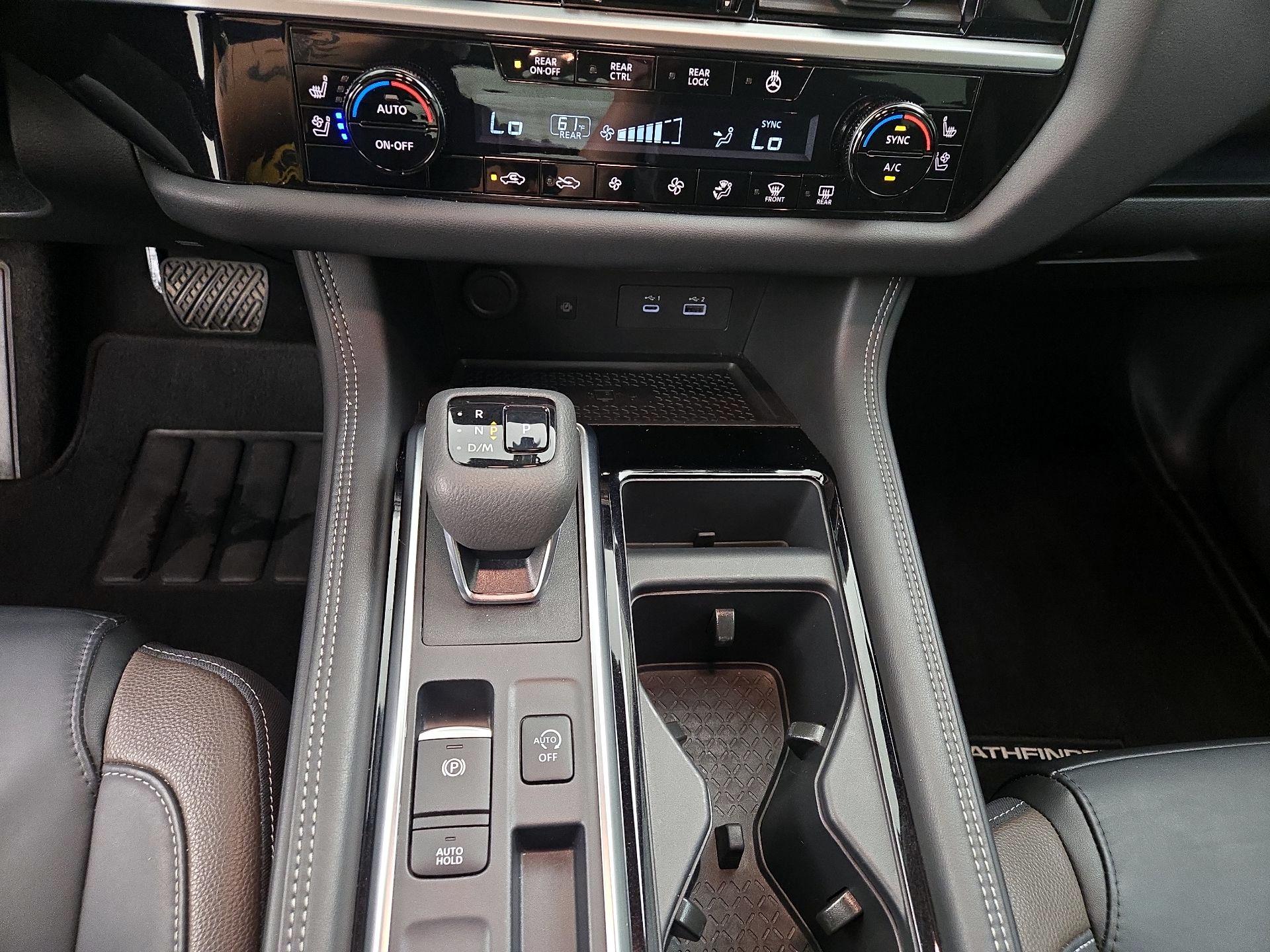 Thumbnail: 2024 Nissan Pathfinder - 18