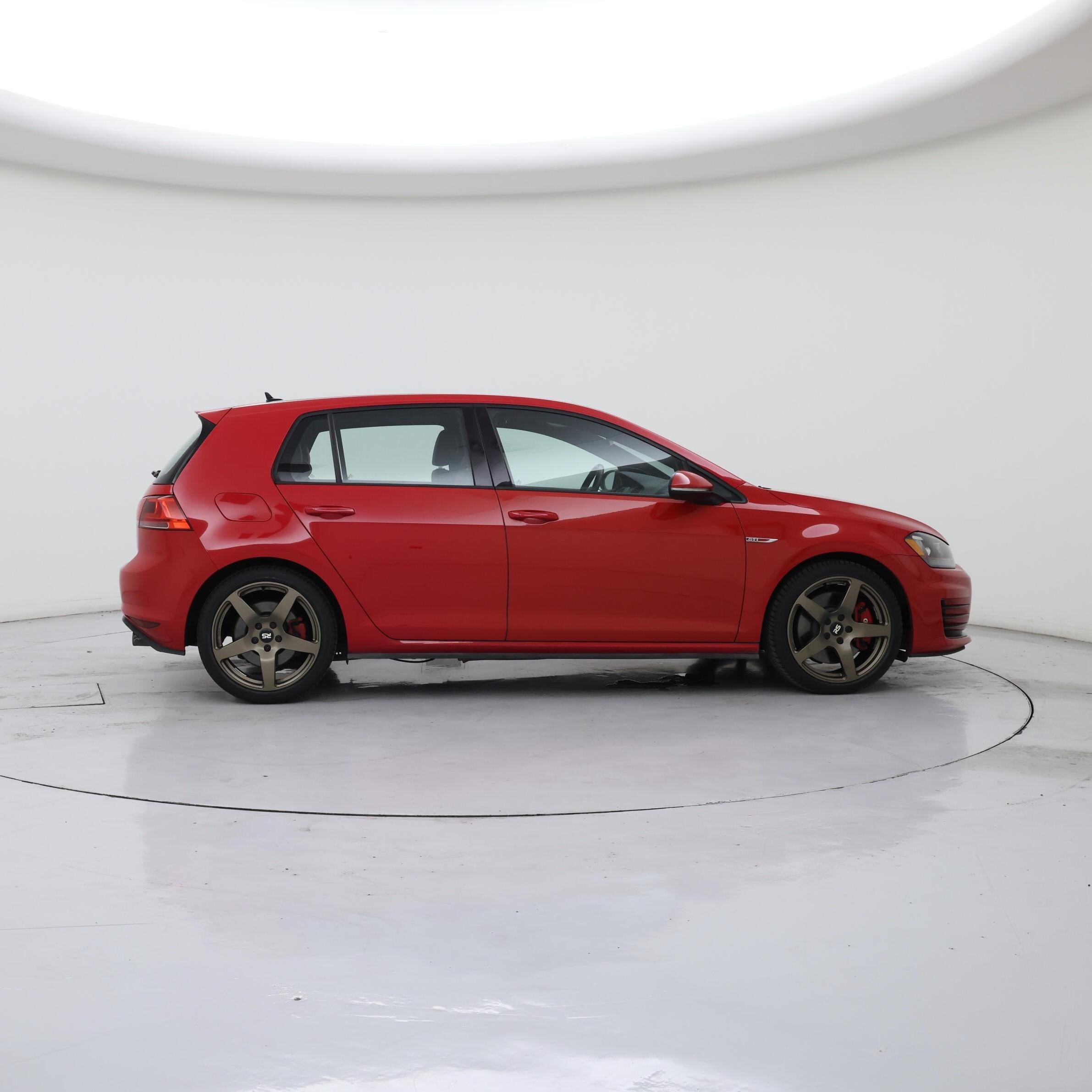 Thumbnail: 2016 Volkswagen Golf - 7