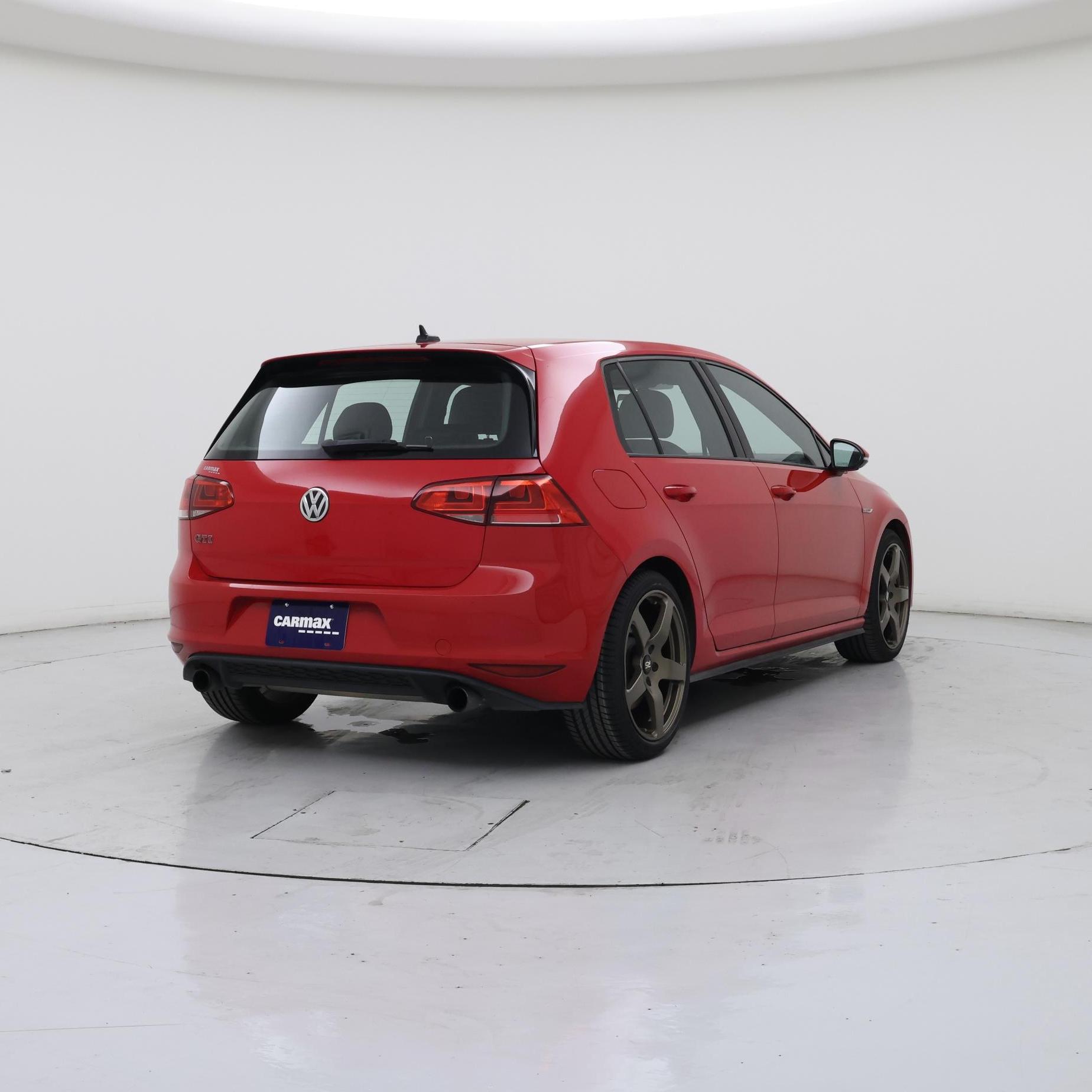 Thumbnail: 2016 Volkswagen Golf - 8