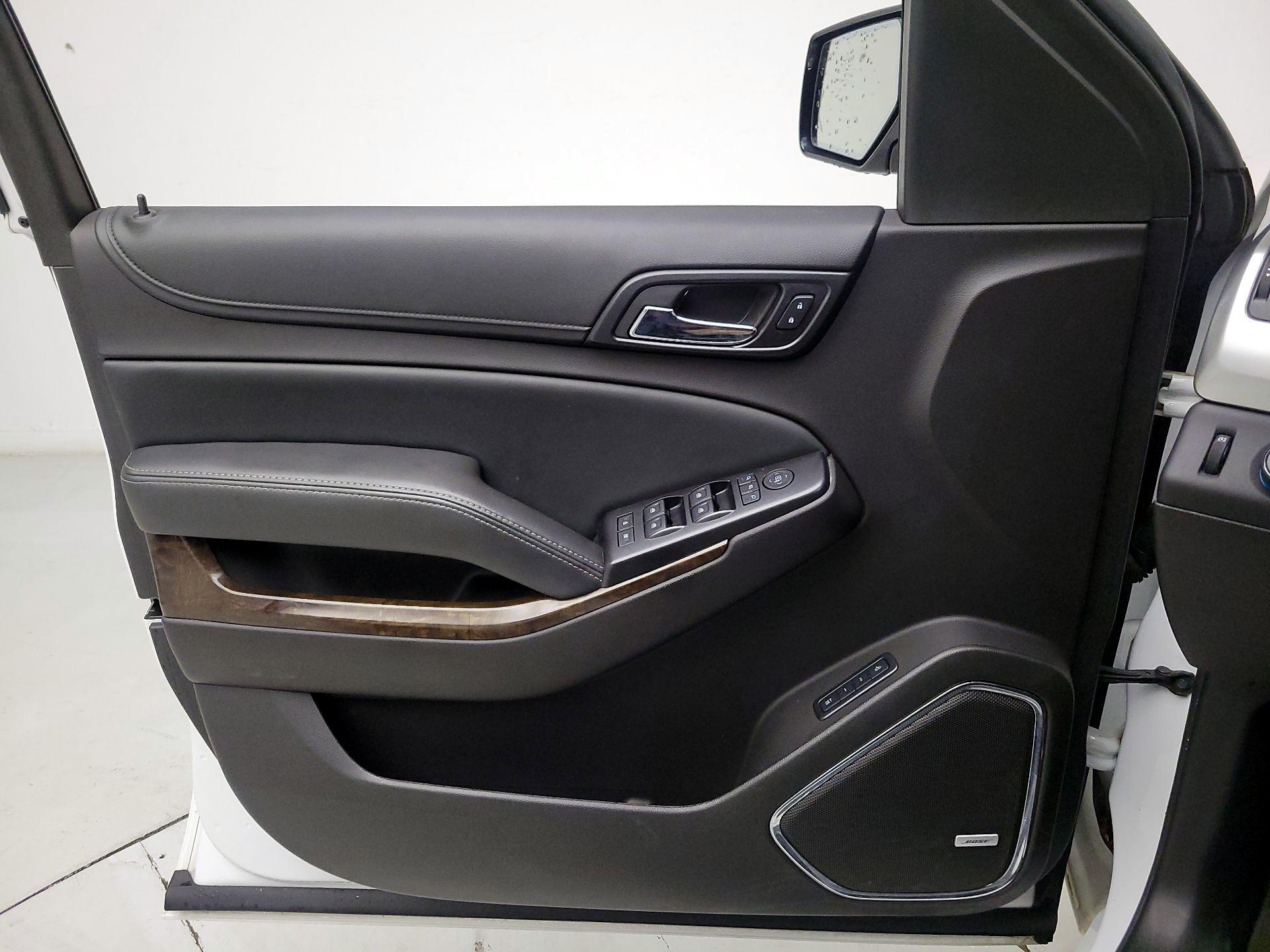 Thumbnail: 2016 Chevrolet Tahoe - 12