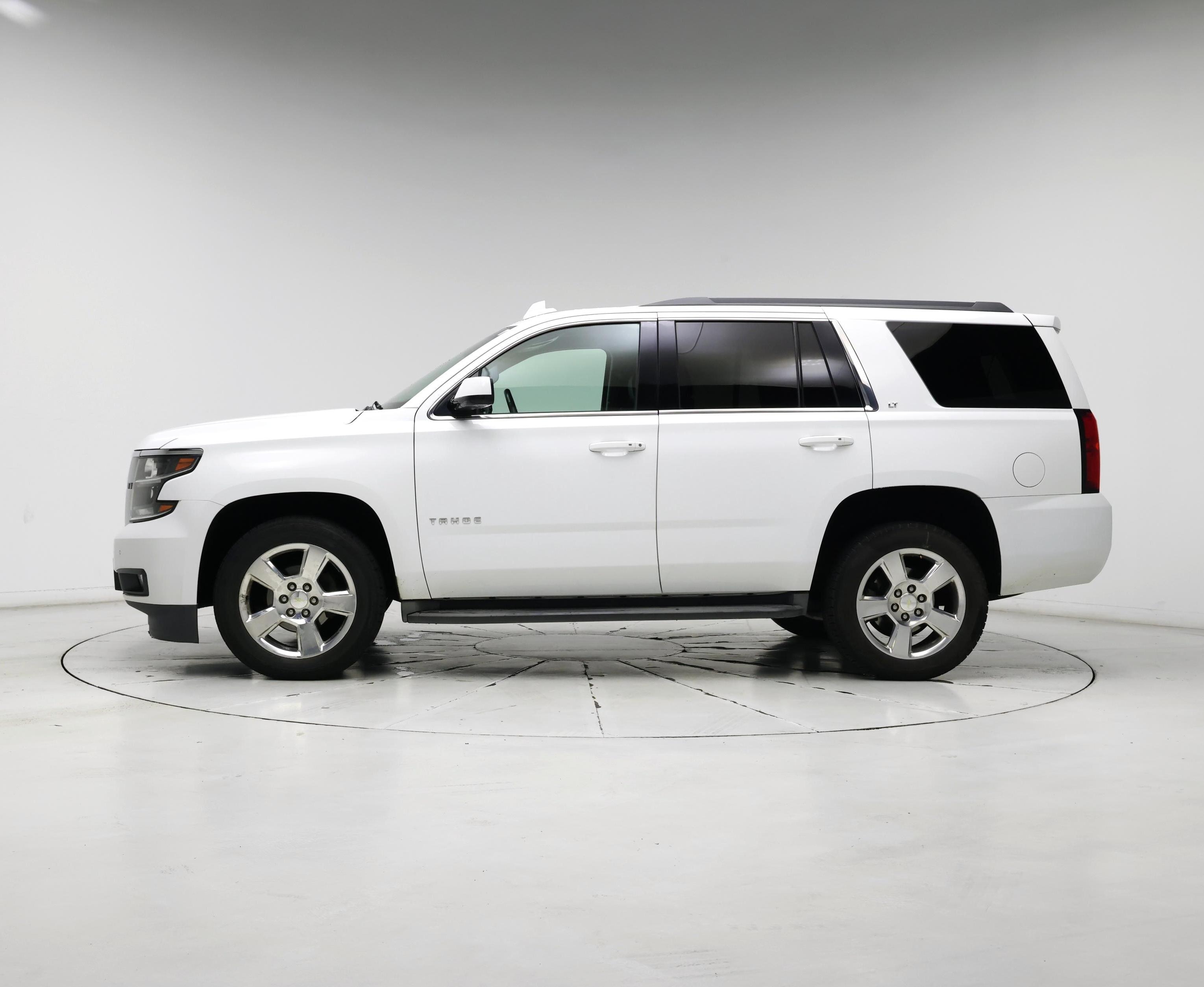 Thumbnail: 2016 Chevrolet Tahoe - 3