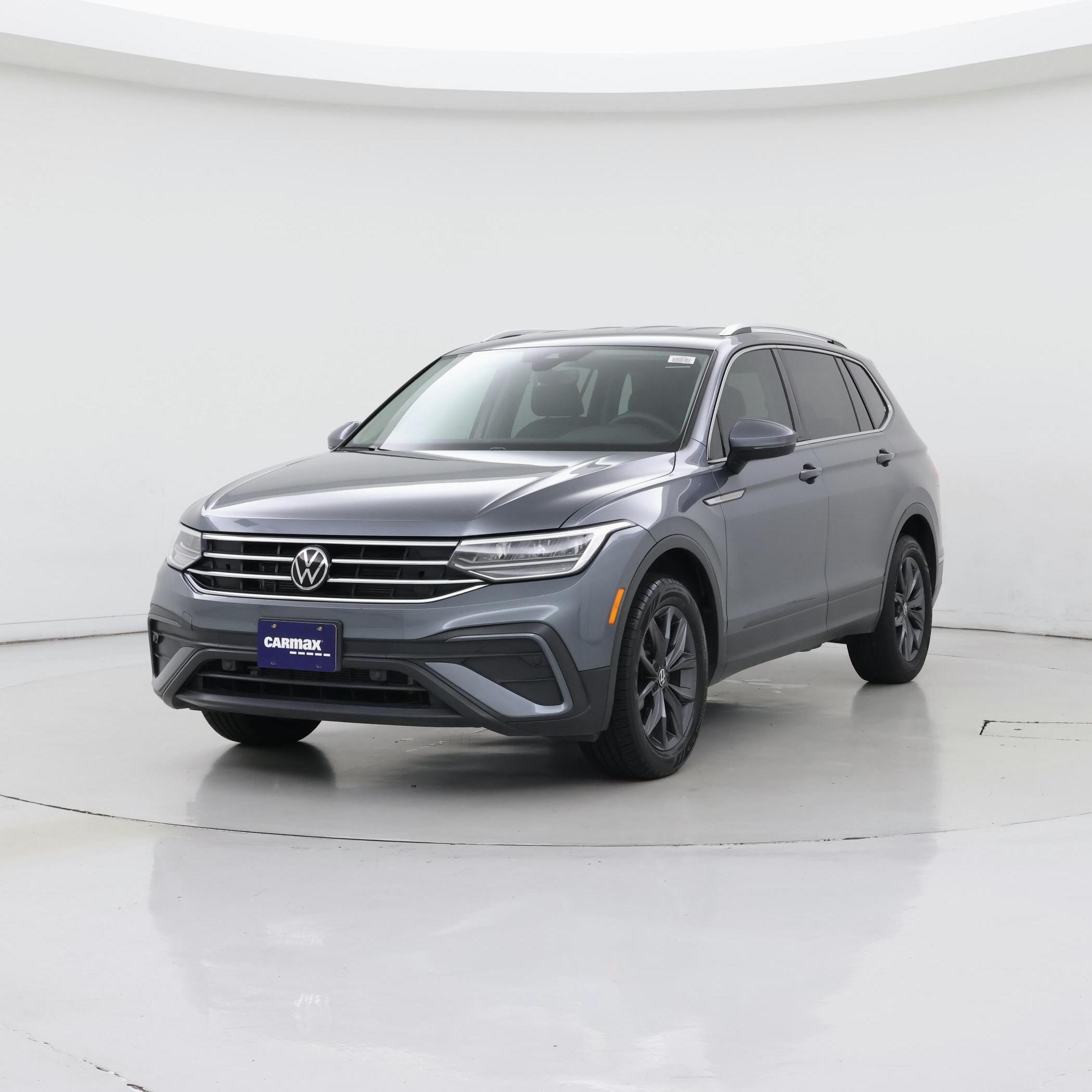 Thumbnail: 2022 Volkswagen Tiguan - 4