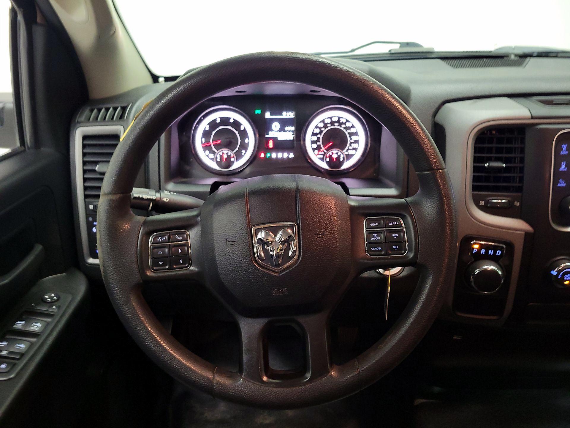 Thumbnail: 2021 RAM 1500 Classic - 10