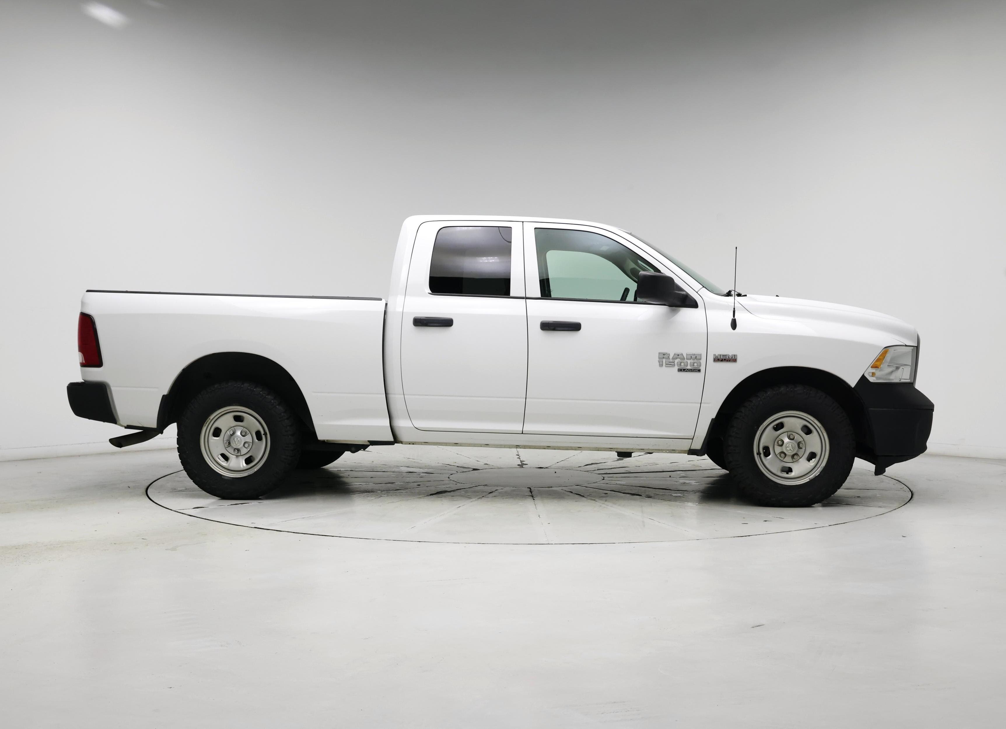Thumbnail: 2021 RAM 1500 Classic - 7