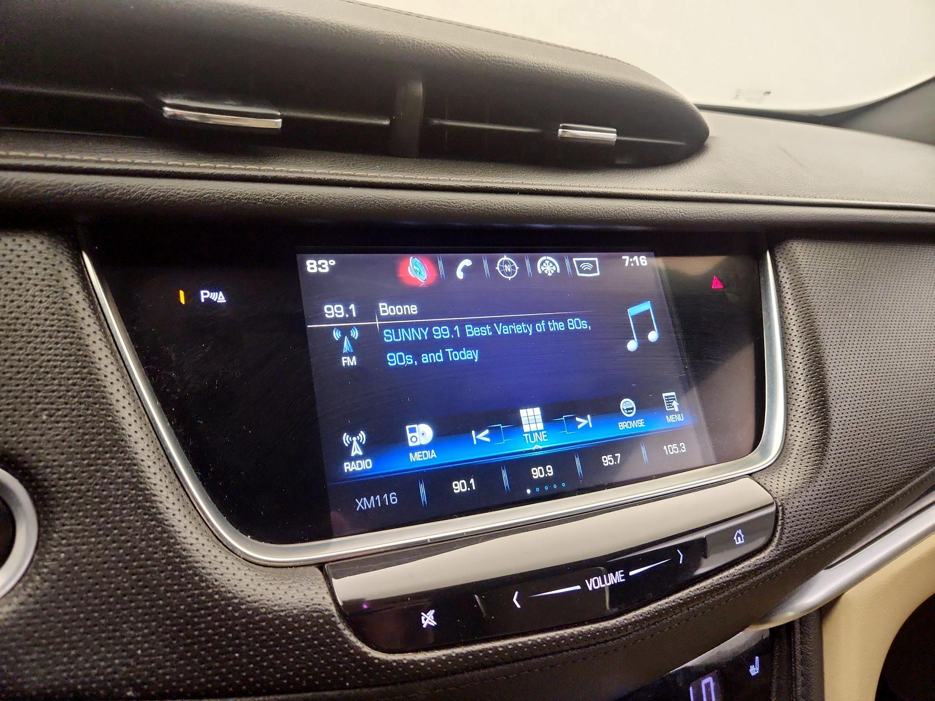 Thumbnail: 2017 Cadillac XT5 - 15