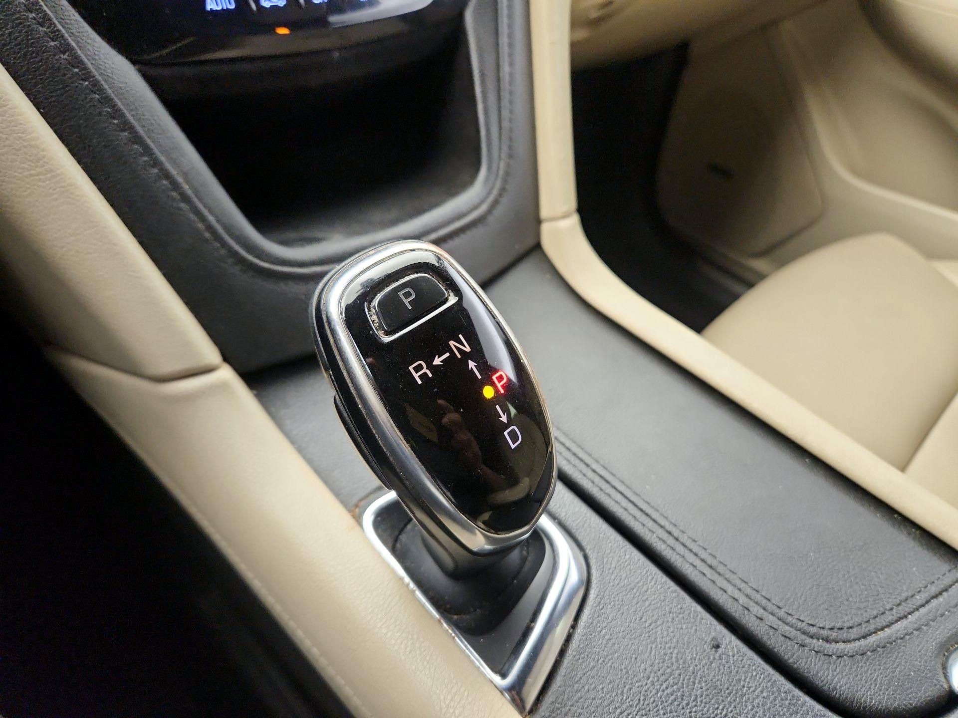Thumbnail: 2017 Cadillac XT5 - 17