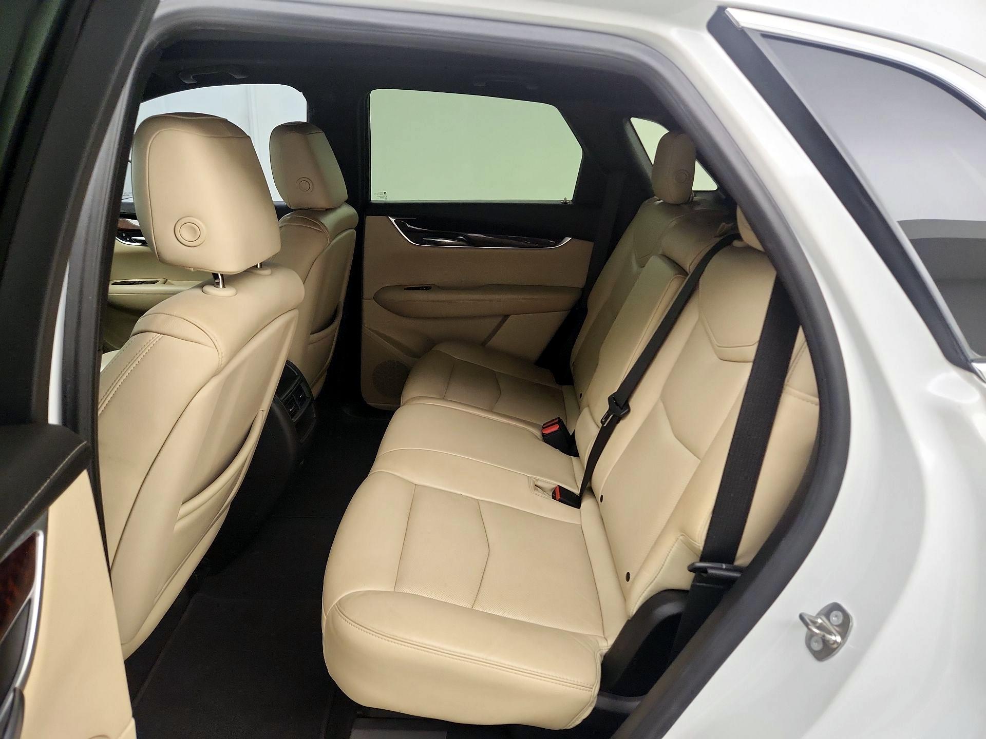 Thumbnail: 2017 Cadillac XT5 - 18