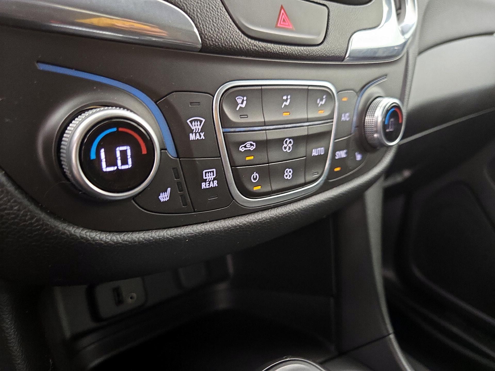 Thumbnail: 2018 Chevrolet Equinox - 16