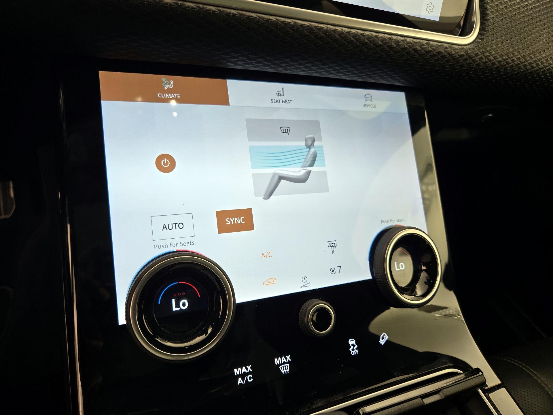 Thumbnail: 2022 Land Rover Range Rover Velar - 17