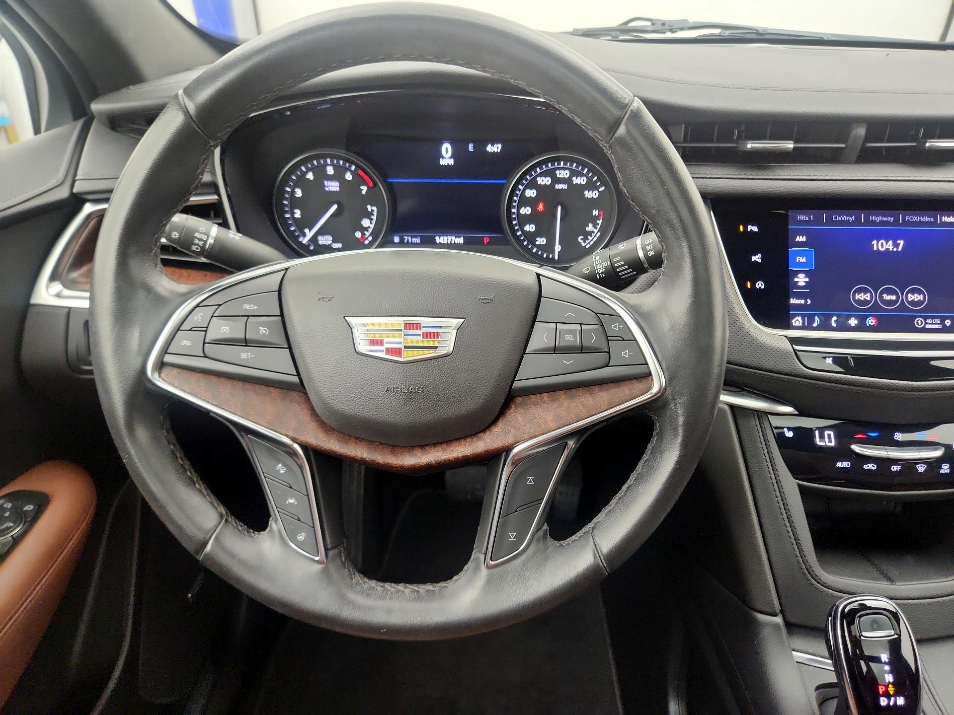 Thumbnail: 2022 Cadillac XT5 - 10