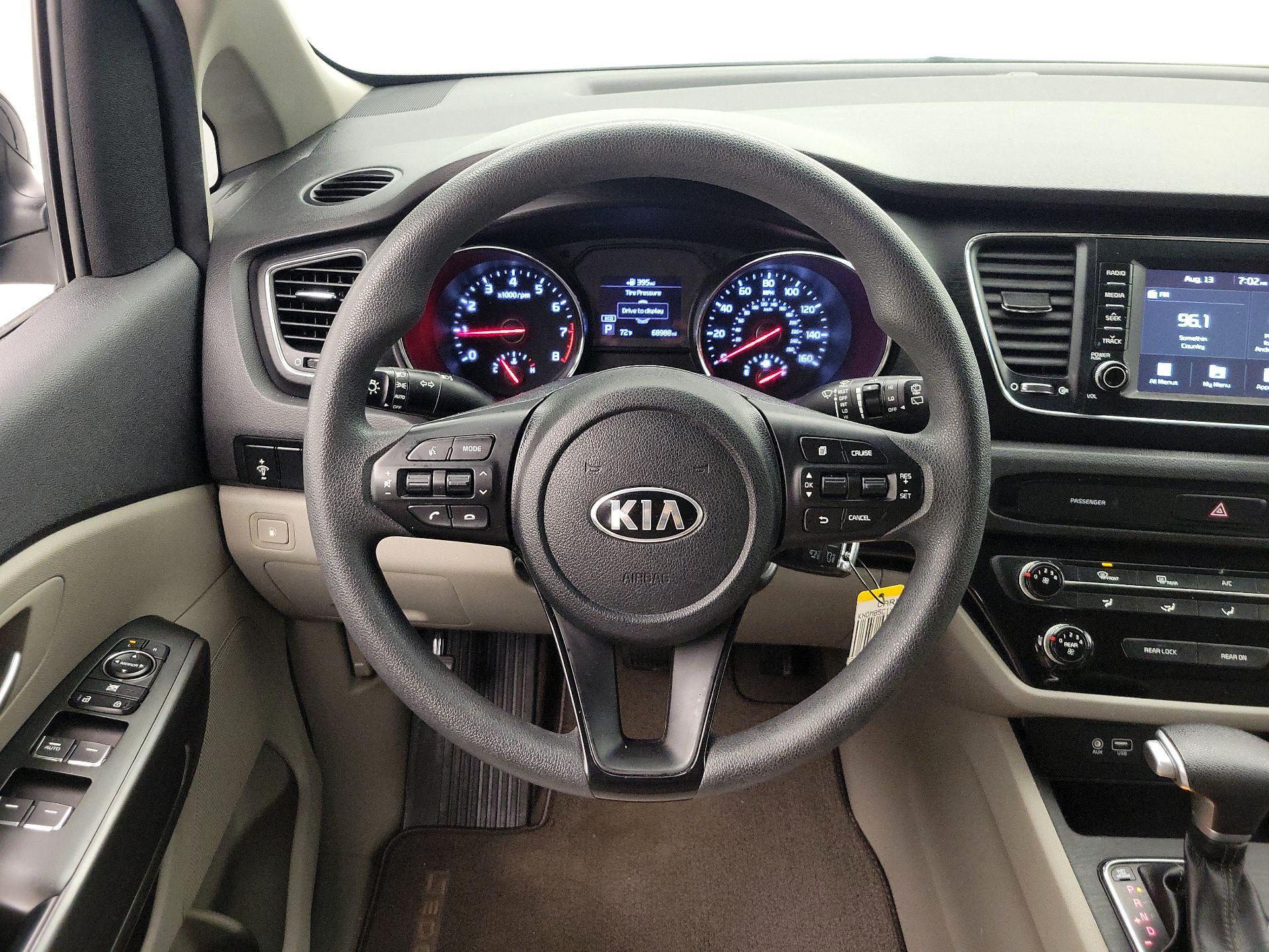 Thumbnail: 2020 Kia Sedona - 10