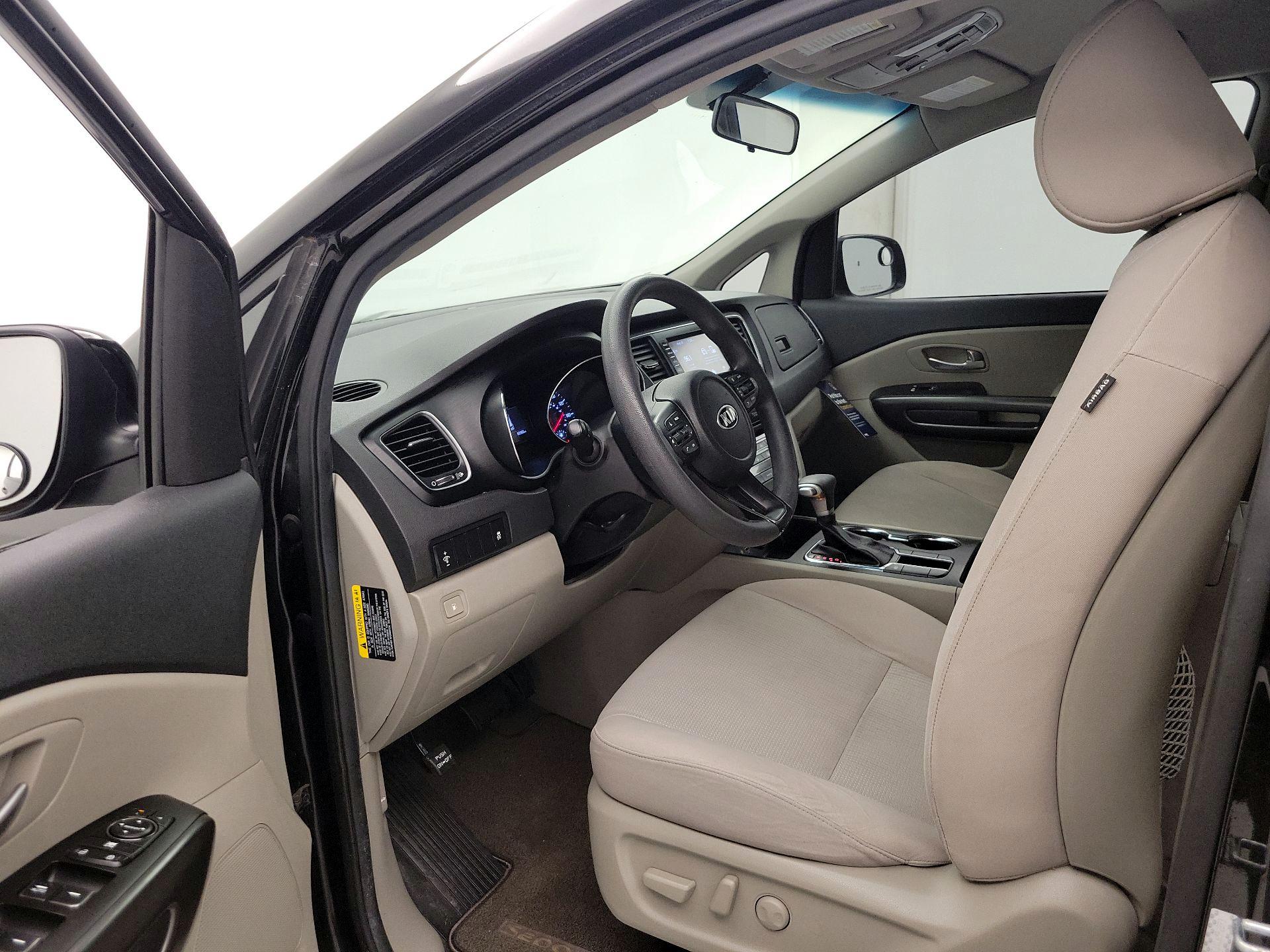 Thumbnail: 2020 Kia Sedona - 11