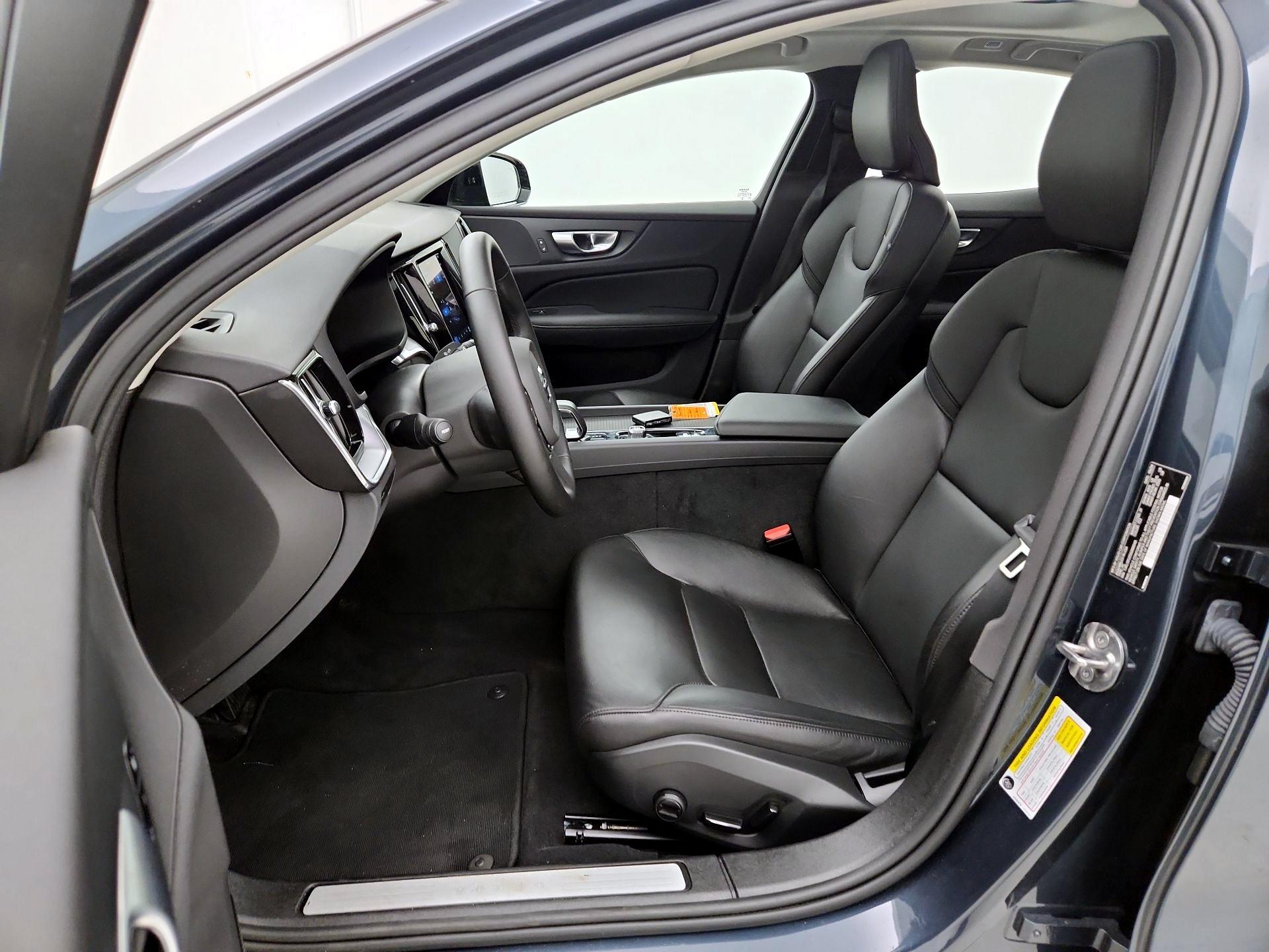 Thumbnail: 2025 Volvo S60 - 11