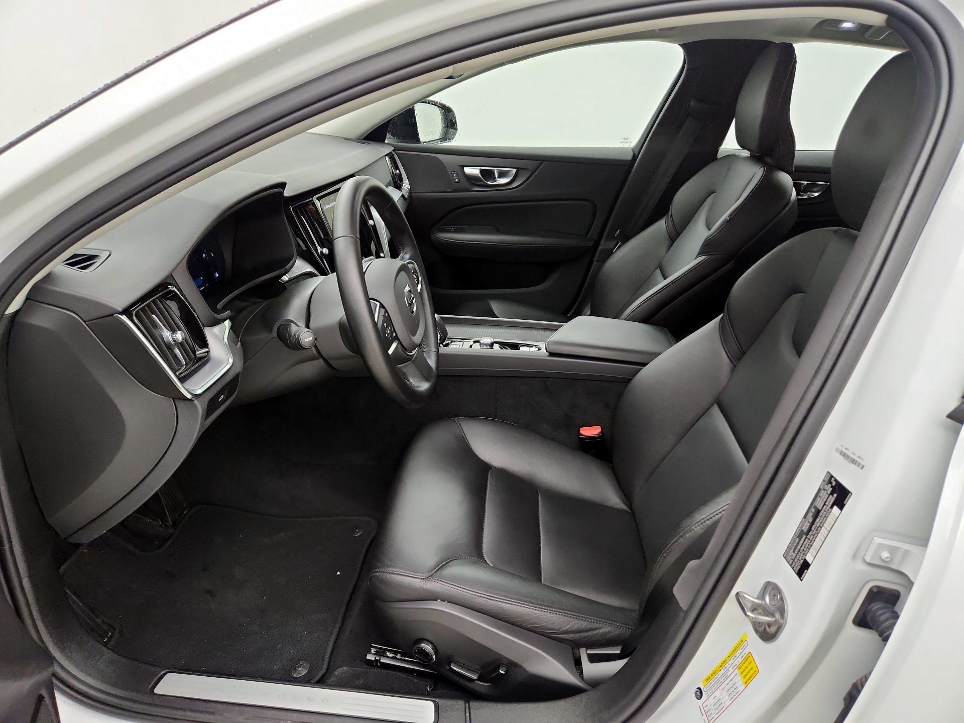 Thumbnail: 2025 Volvo S60 - 11