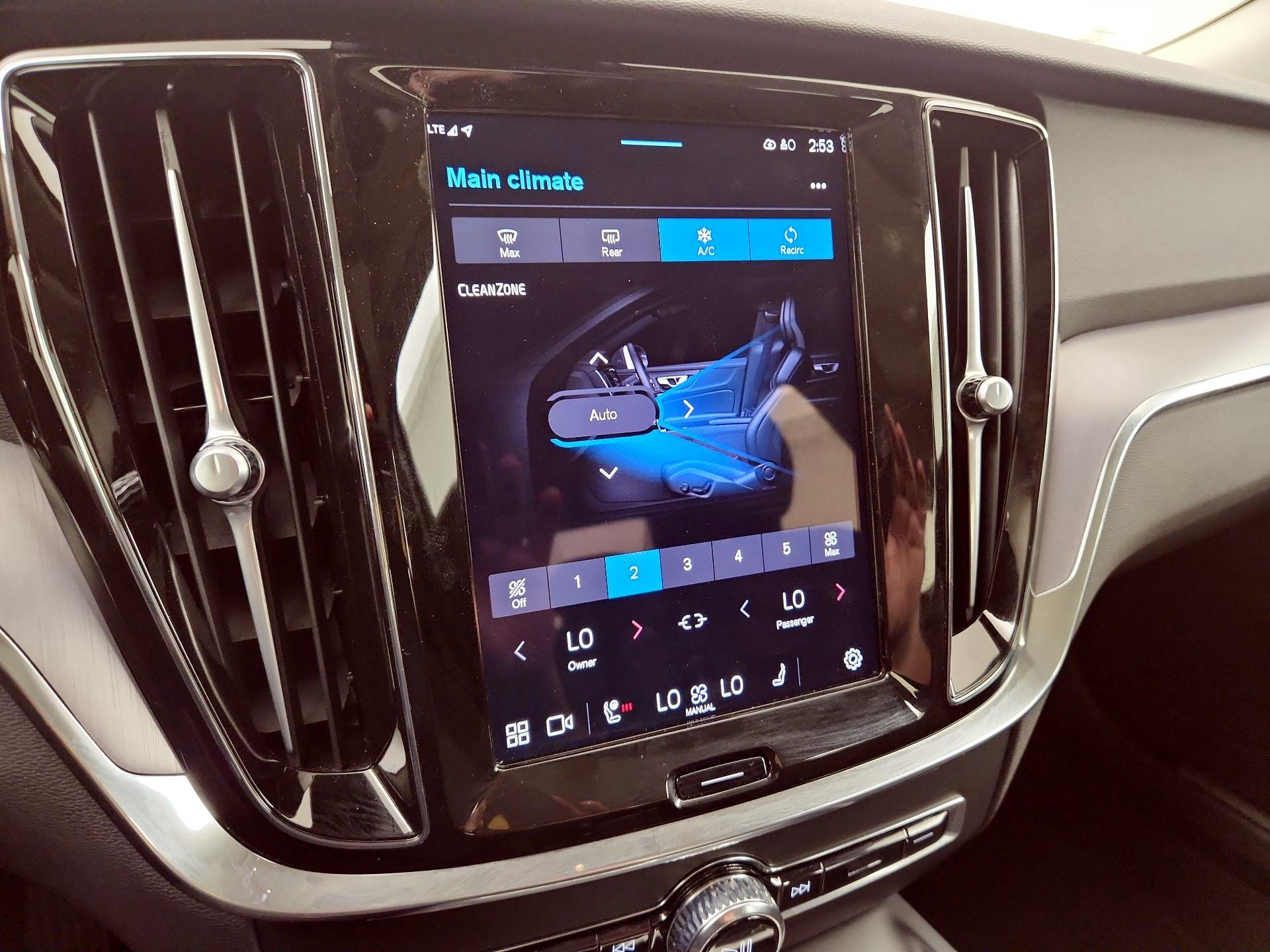Thumbnail: 2025 Volvo S60 - 15