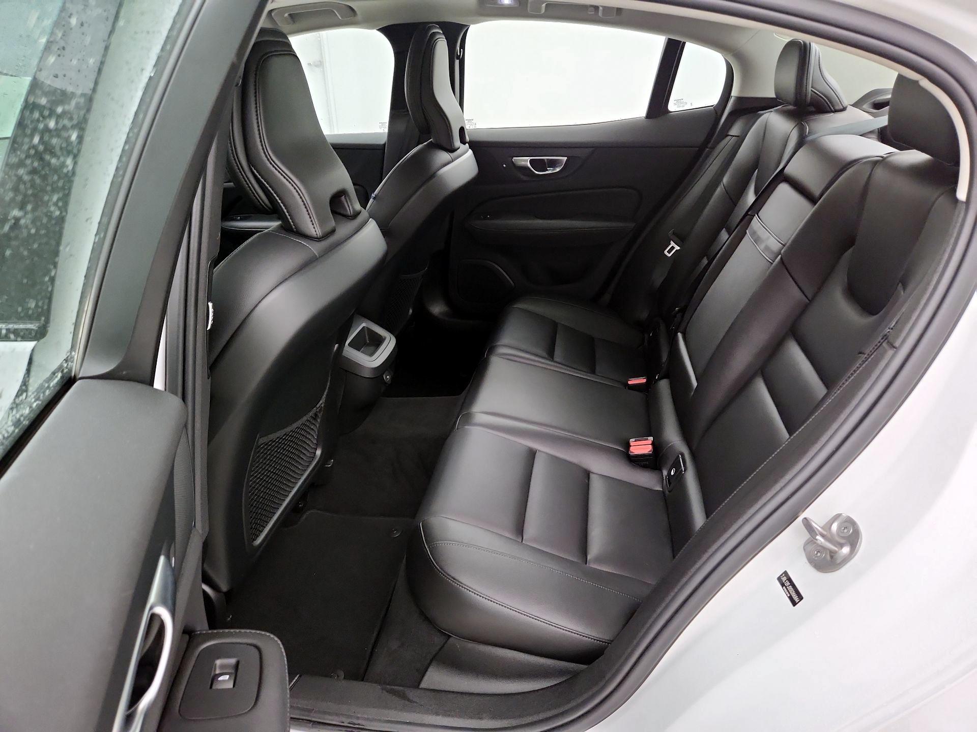 Thumbnail: 2025 Volvo S60 - 17