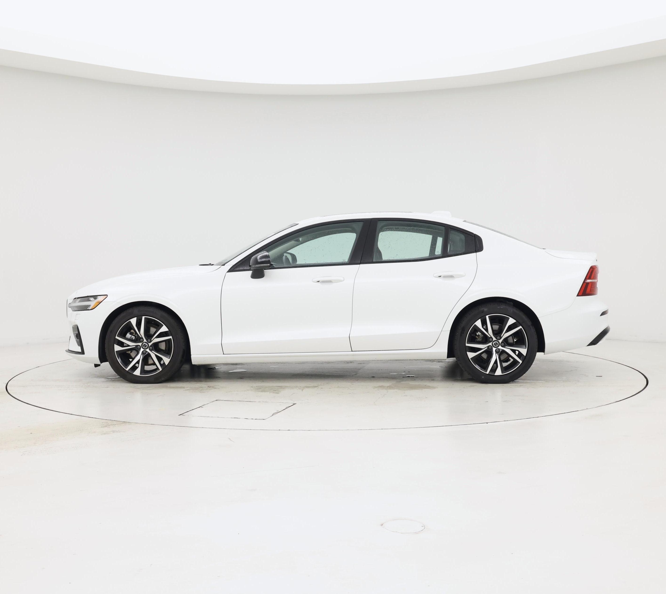Thumbnail: 2025 Volvo S60 - 3