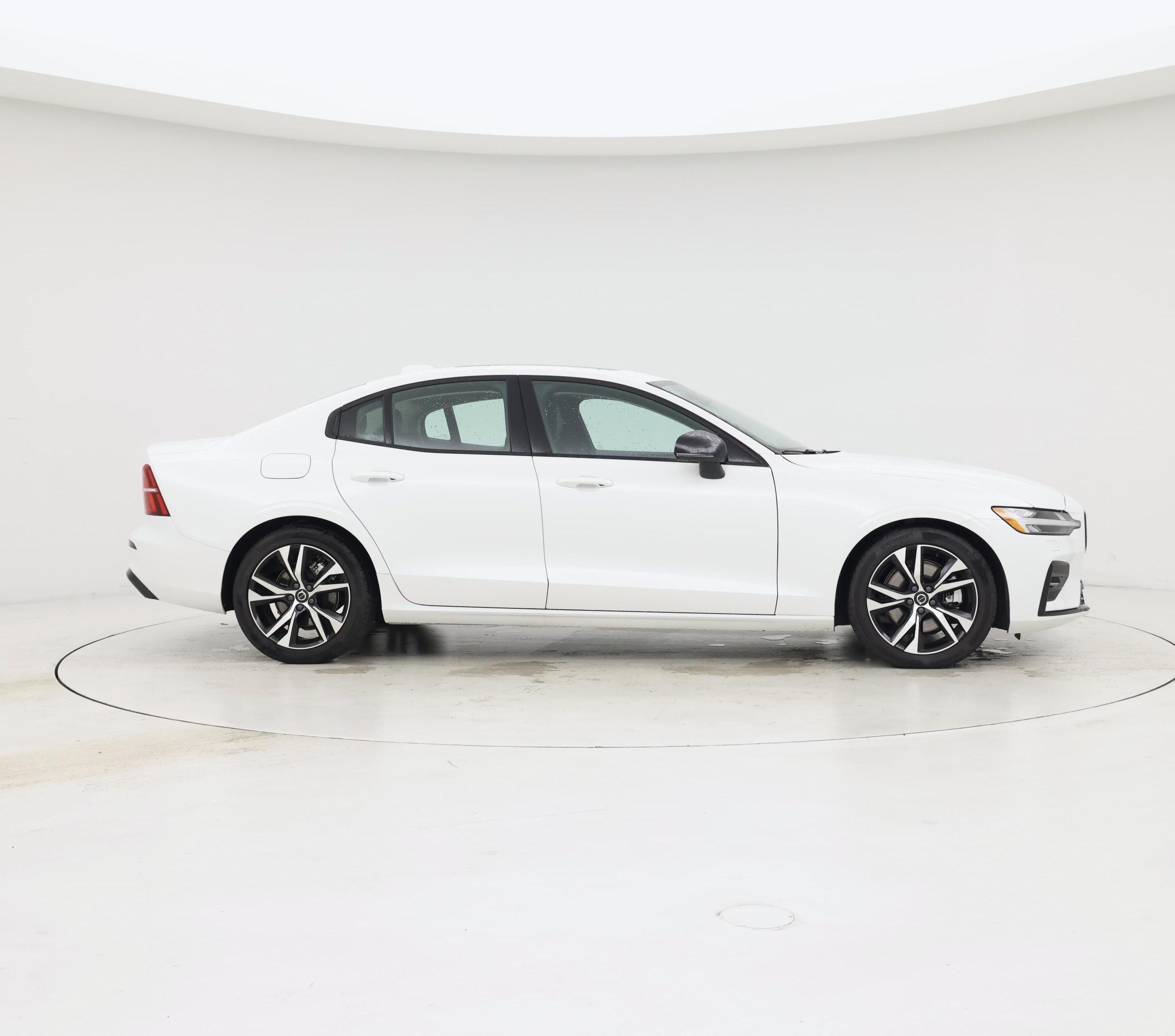 Thumbnail: 2025 Volvo S60 - 7