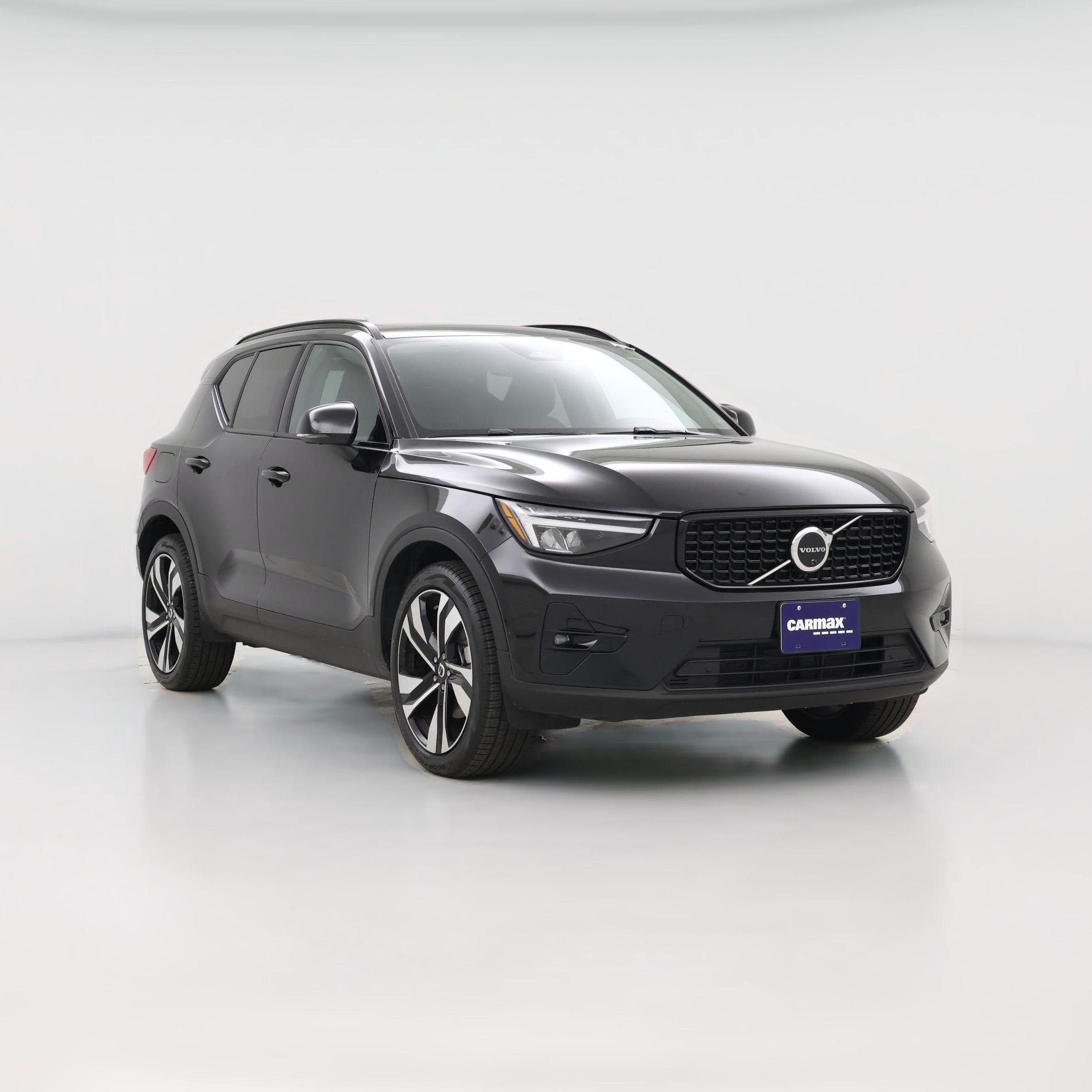 Thumbnail: 2025 Volvo XC40 - 1