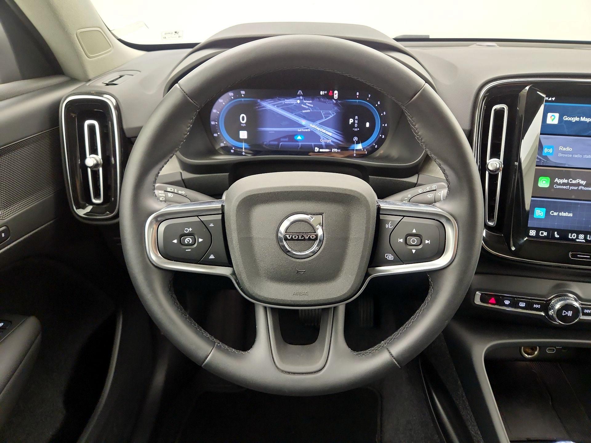 Thumbnail: 2025 Volvo XC40 - 10
