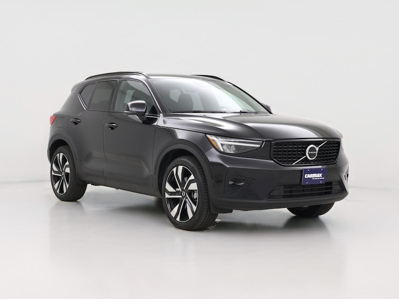 2025 Volvo XC40 B5 Plus -
                  Houston, TX