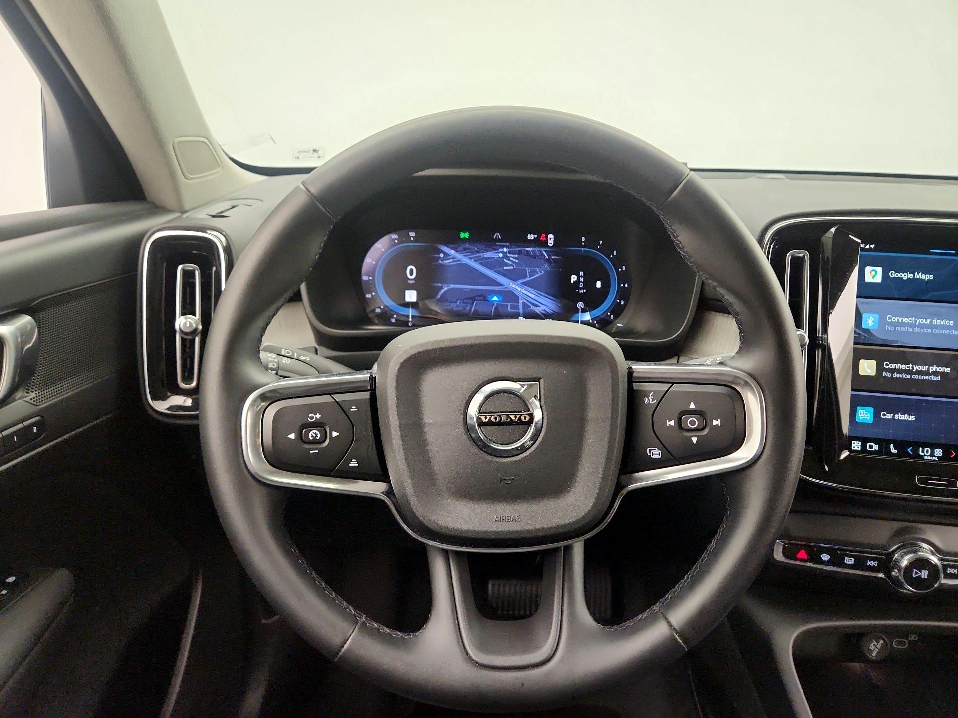Thumbnail: 2025 Volvo XC40 - 10