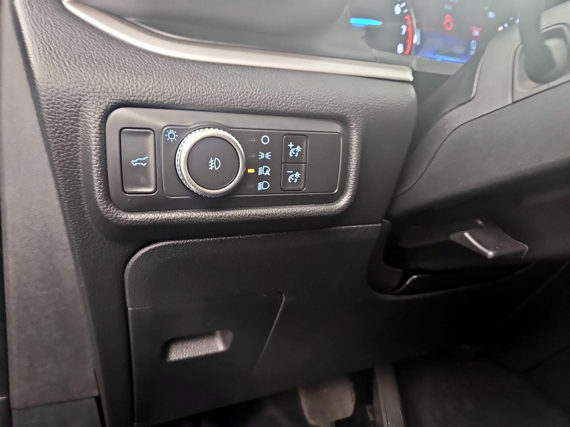Thumbnail: 2020 Ford Explorer - 13
