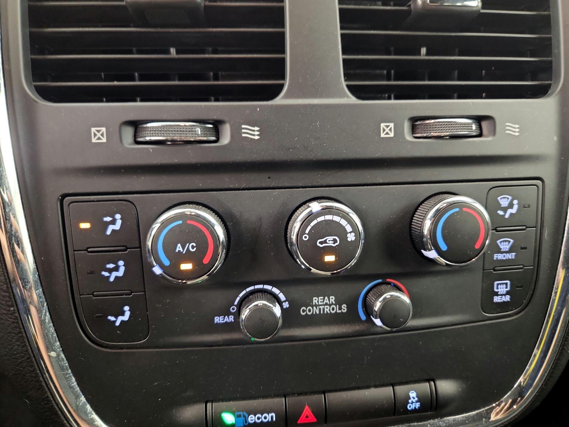Thumbnail: 2016 Dodge Grand Caravan - 15