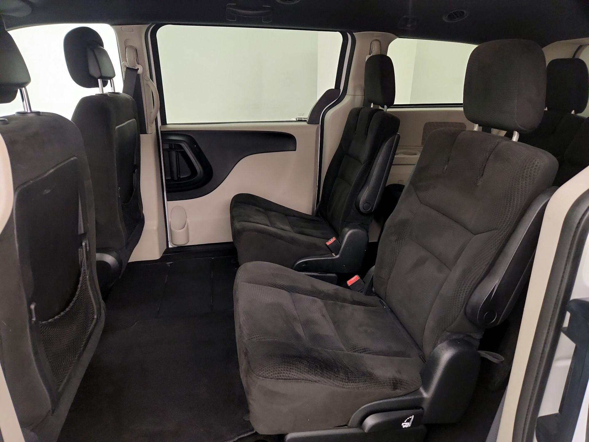 Thumbnail: 2016 Dodge Grand Caravan - 18