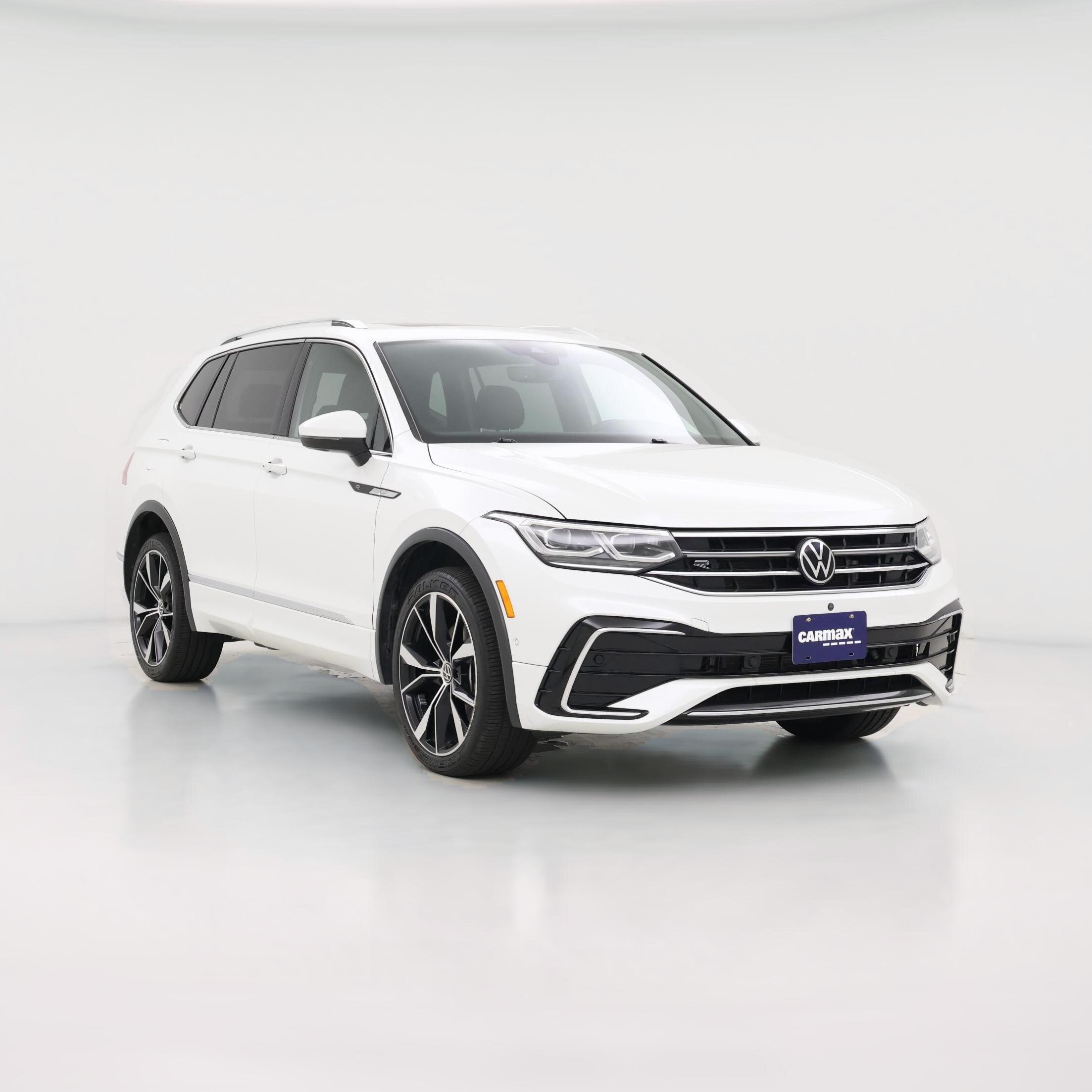 Thumbnail: 2022 Volkswagen Tiguan - 1