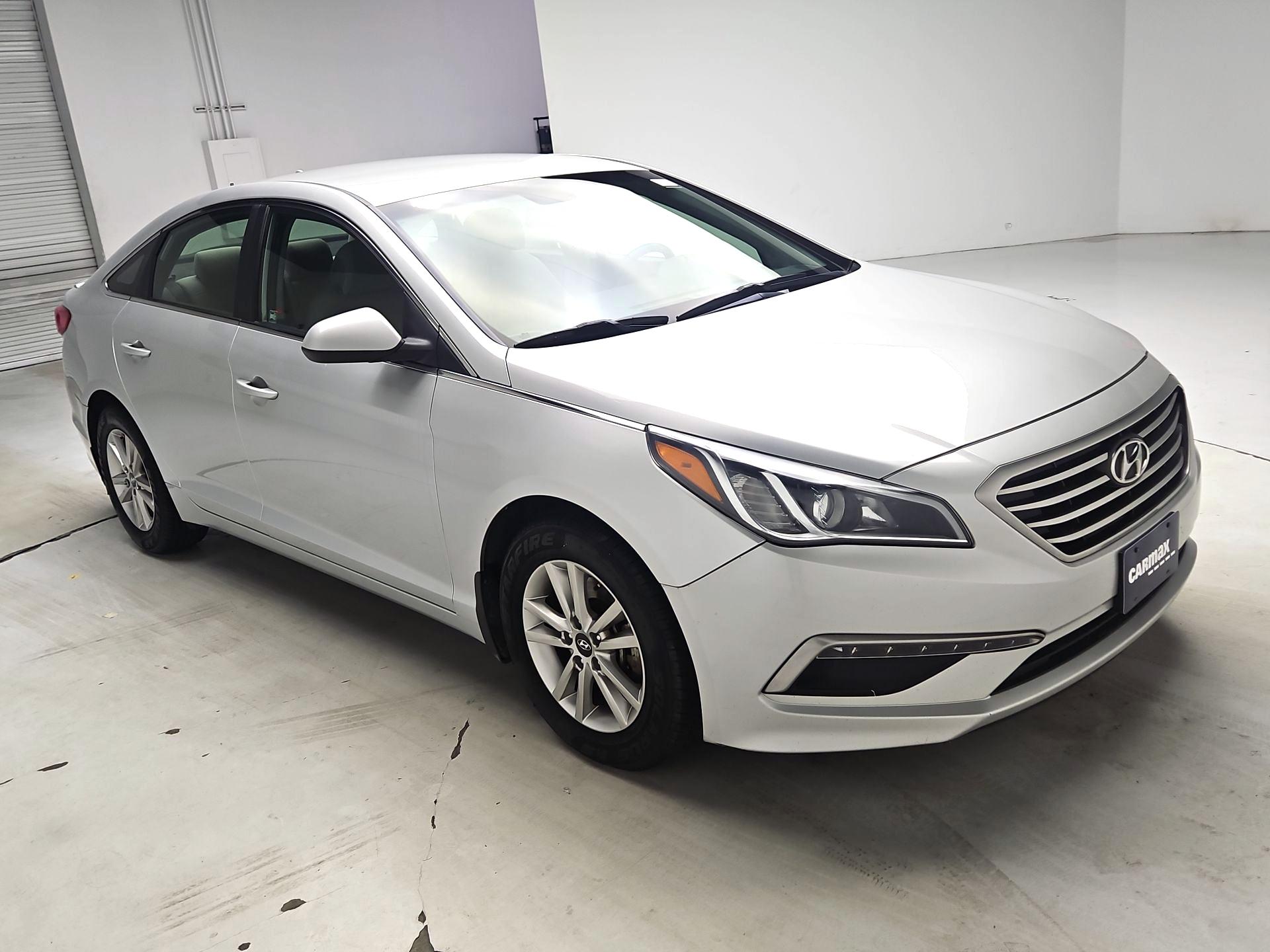 Thumbnail: 2015 Hyundai Sonata - 1