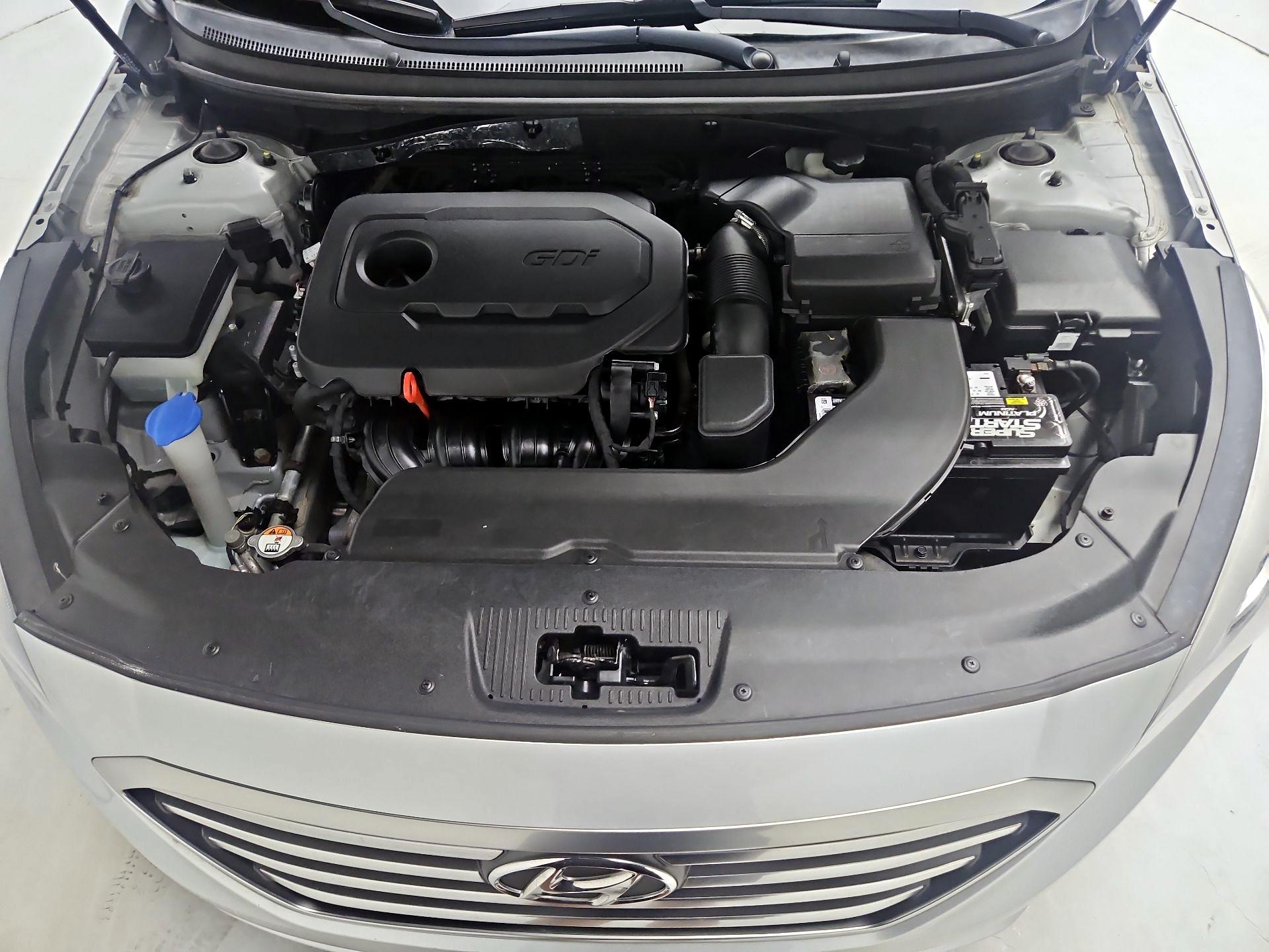 Thumbnail: 2015 Hyundai Sonata - 19