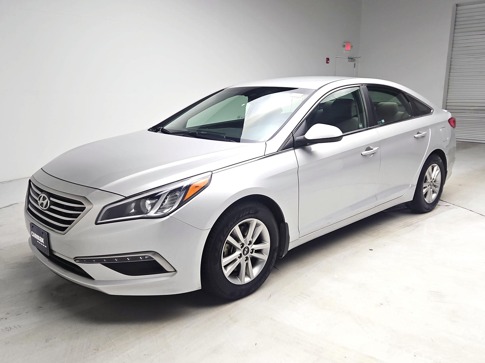 Thumbnail: 2015 Hyundai Sonata - 3