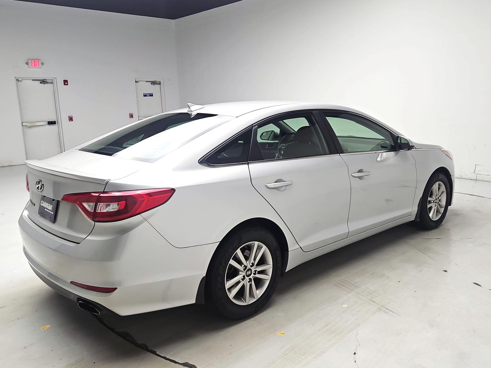 Thumbnail: 2015 Hyundai Sonata - 5